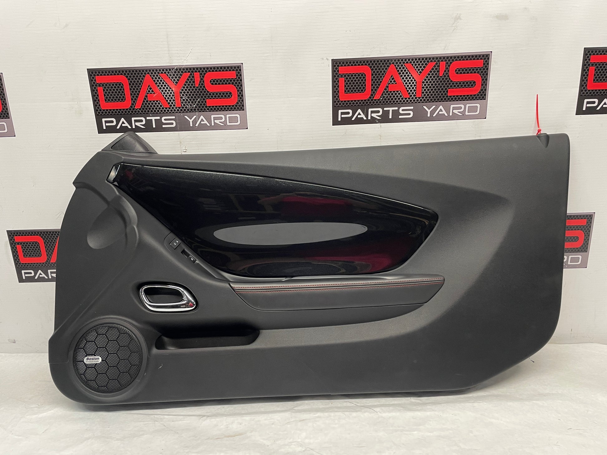 2013 Chevy Camaro ZL1 RH Passenger Carbon Flash Front Interior Door Panel OEM - Day's Parts Yard