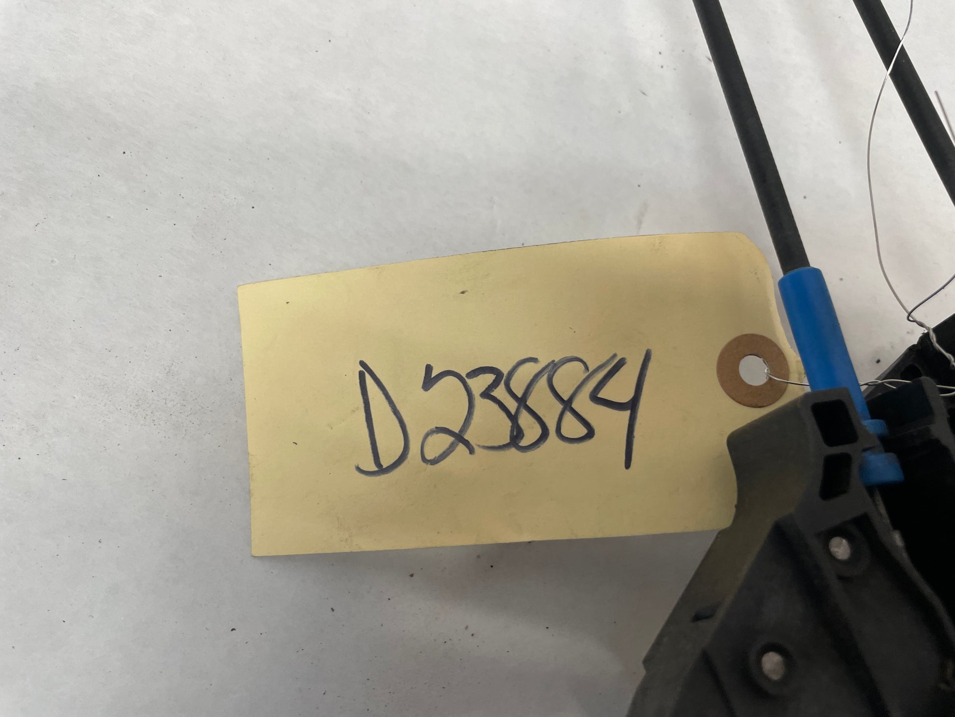 2008 Pontiac G8 RH Passenger Rear Door Lock Actuator OEM - Day's Parts Yard