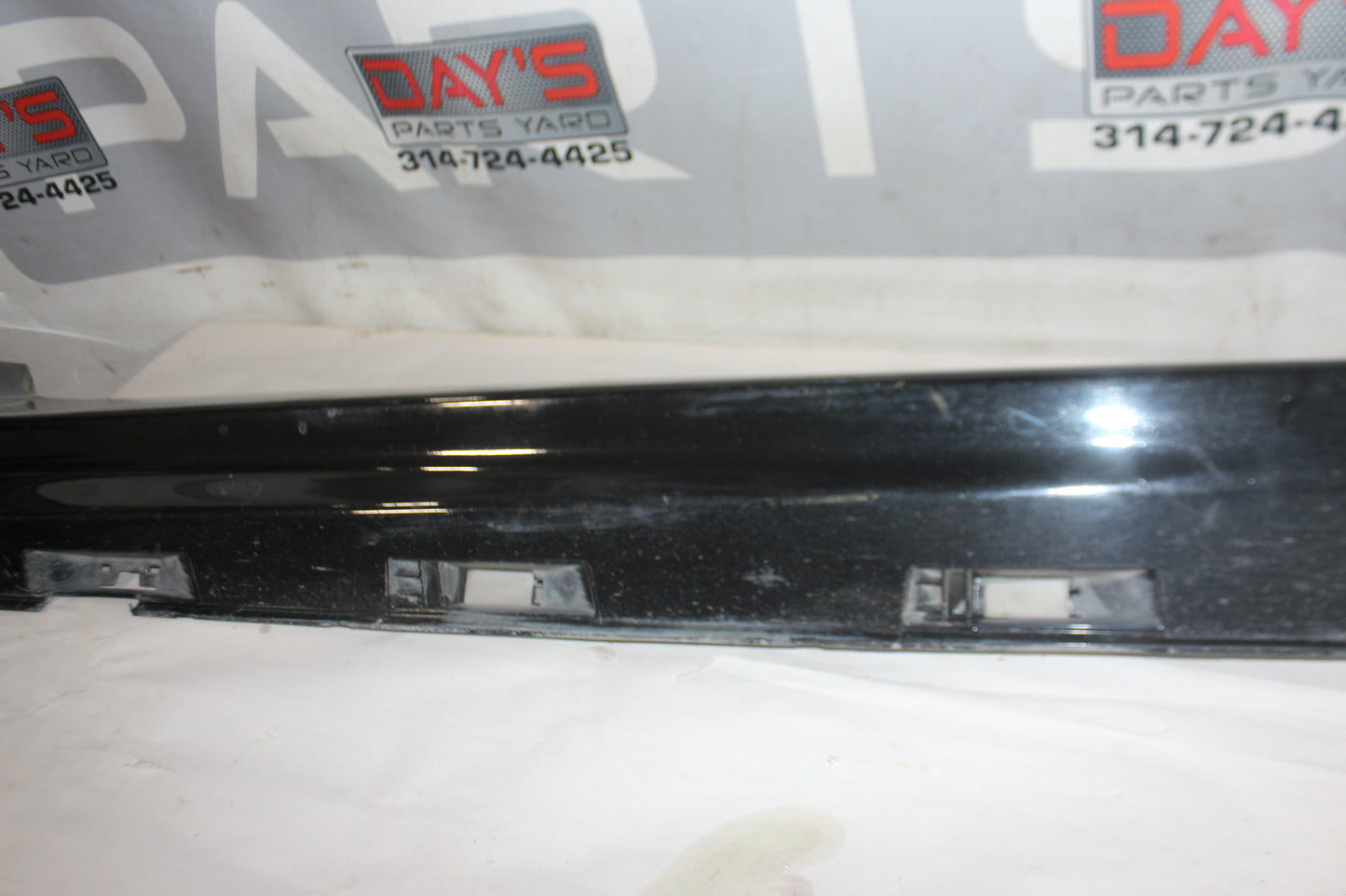 2015 Chevy SS Sedan RH Passenger Rocker Trim Molding OEM - Day's Parts Yard
