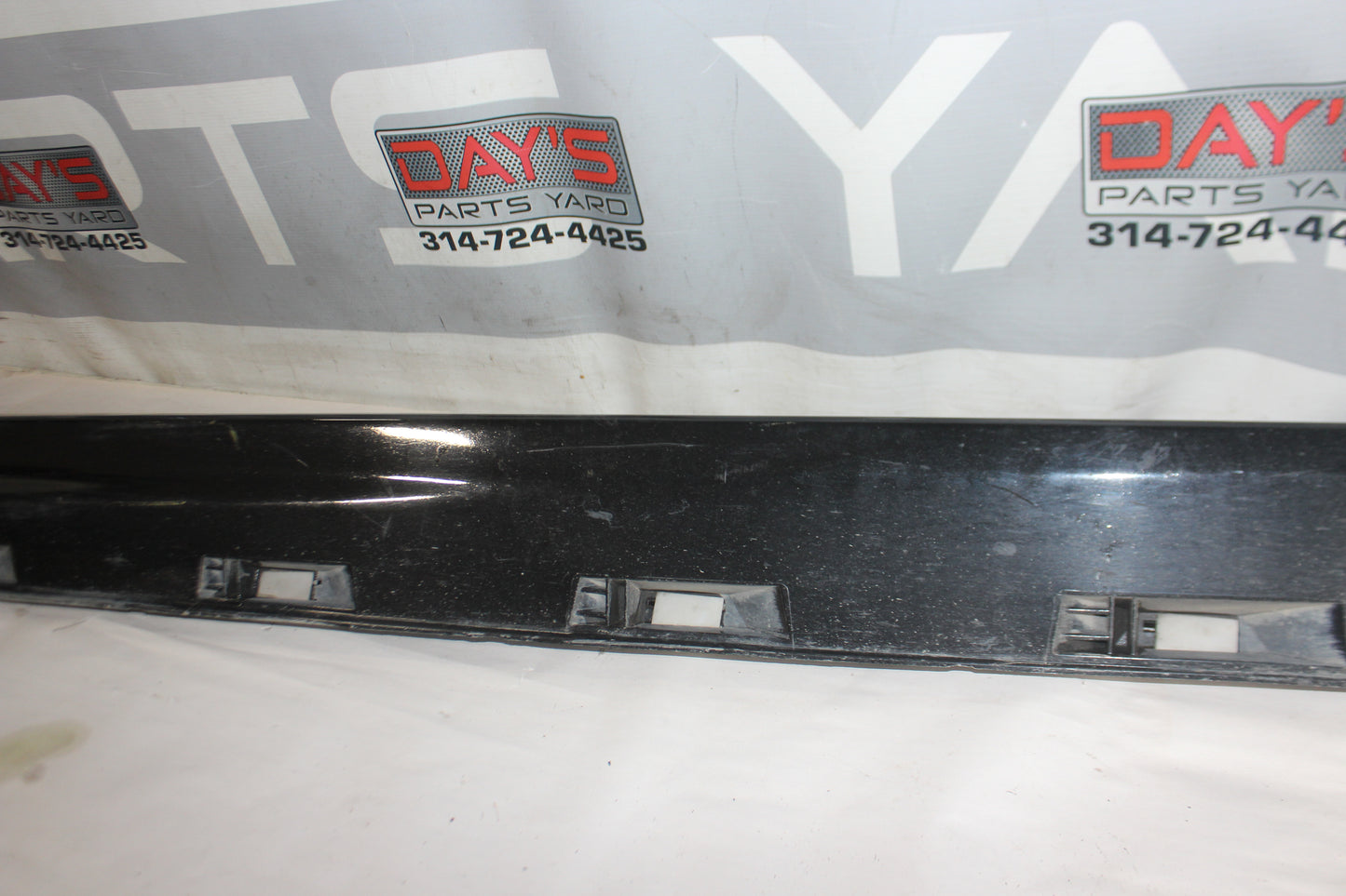 2015 Chevy SS Sedan RH Passenger Rocker Trim Molding OEM - Day's Parts Yard