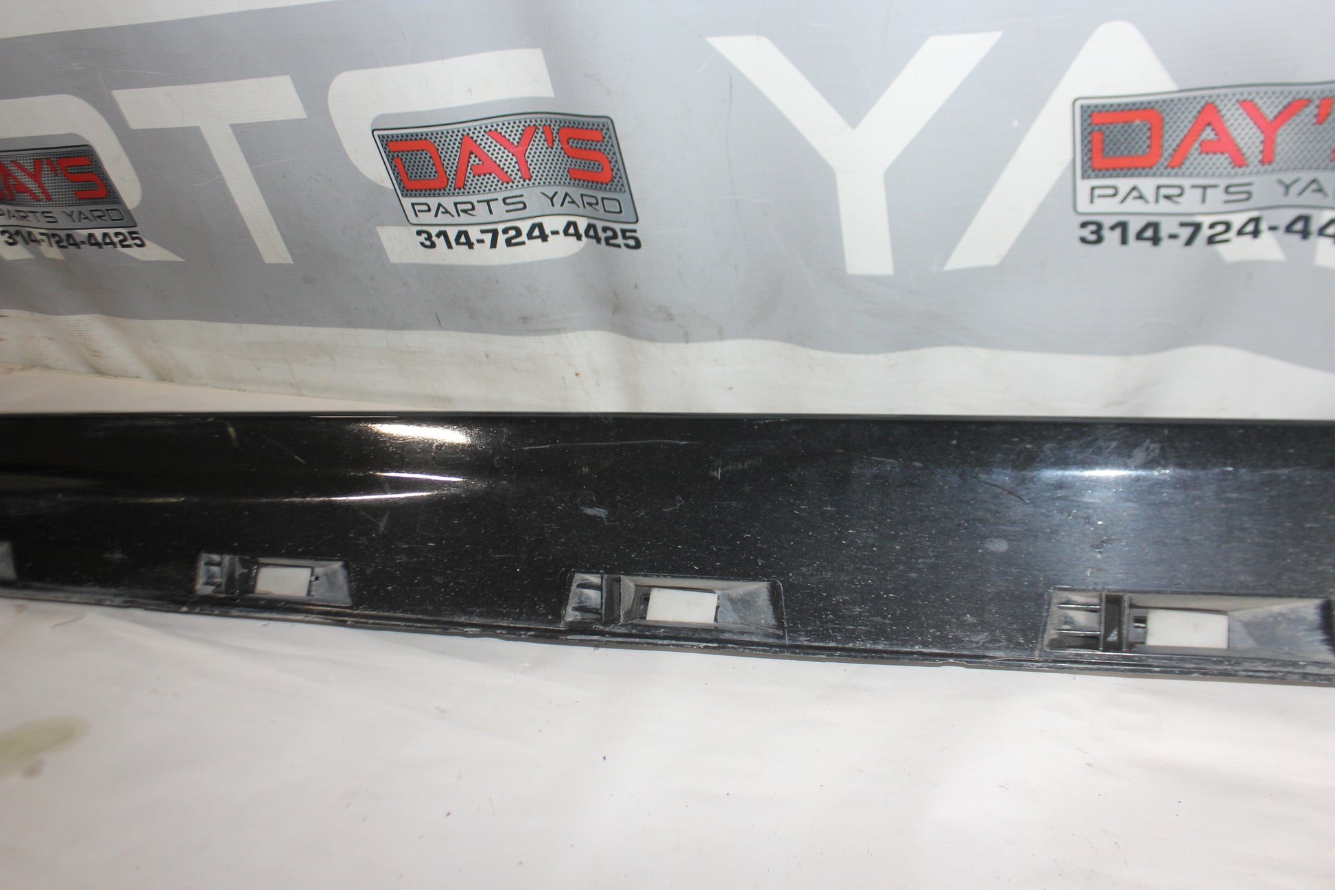 2015 Chevy SS Sedan RH Passenger Rocker Trim Molding OEM - Day's Parts Yard
