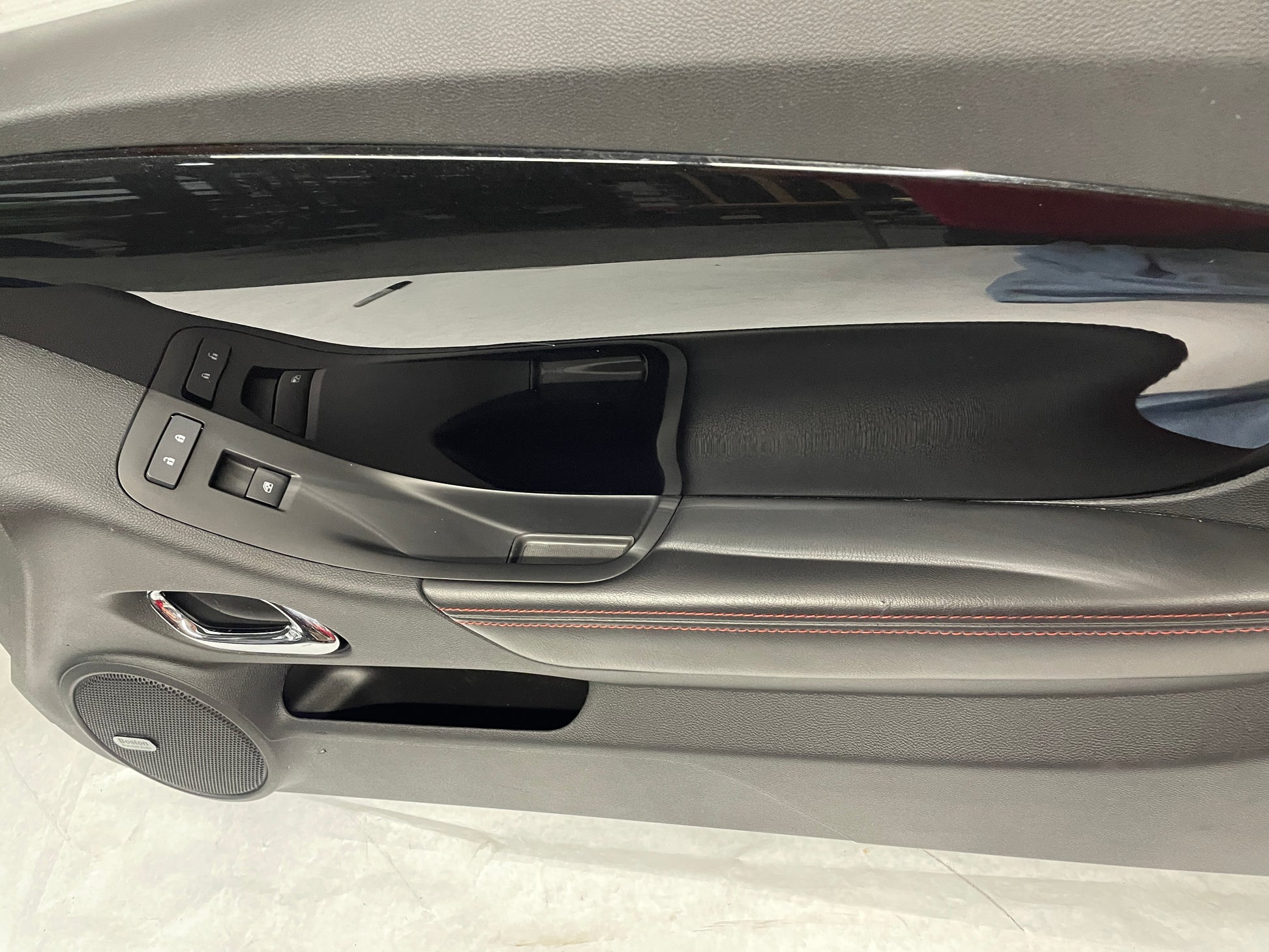 2013 Chevy Camaro ZL1 RH Passenger Carbon Flash Front Interior Door Panel OEM - Day's Parts Yard