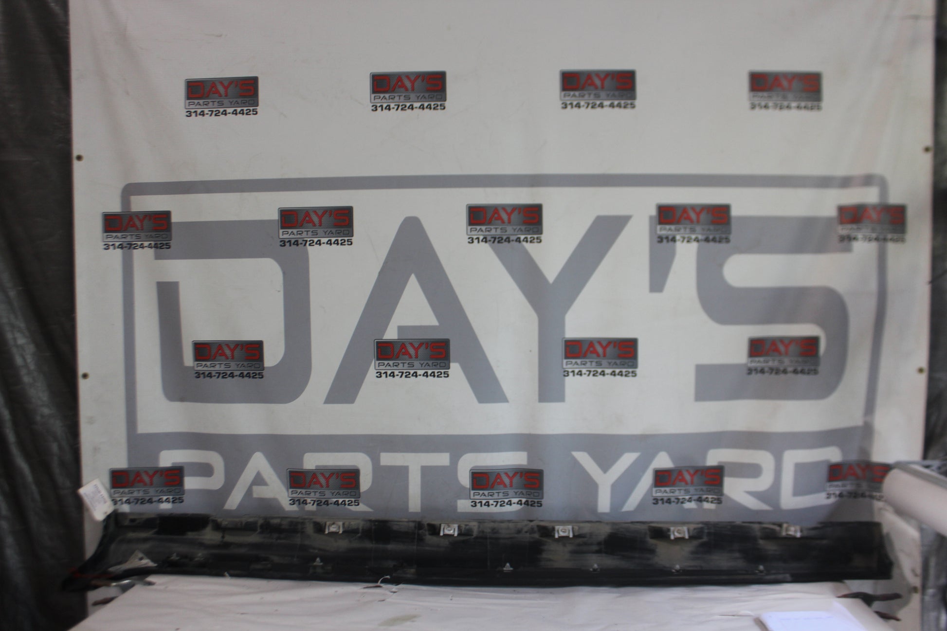 2015 Chevy SS Sedan RH Passenger Rocker Trim Molding OEM - Day's Parts Yard