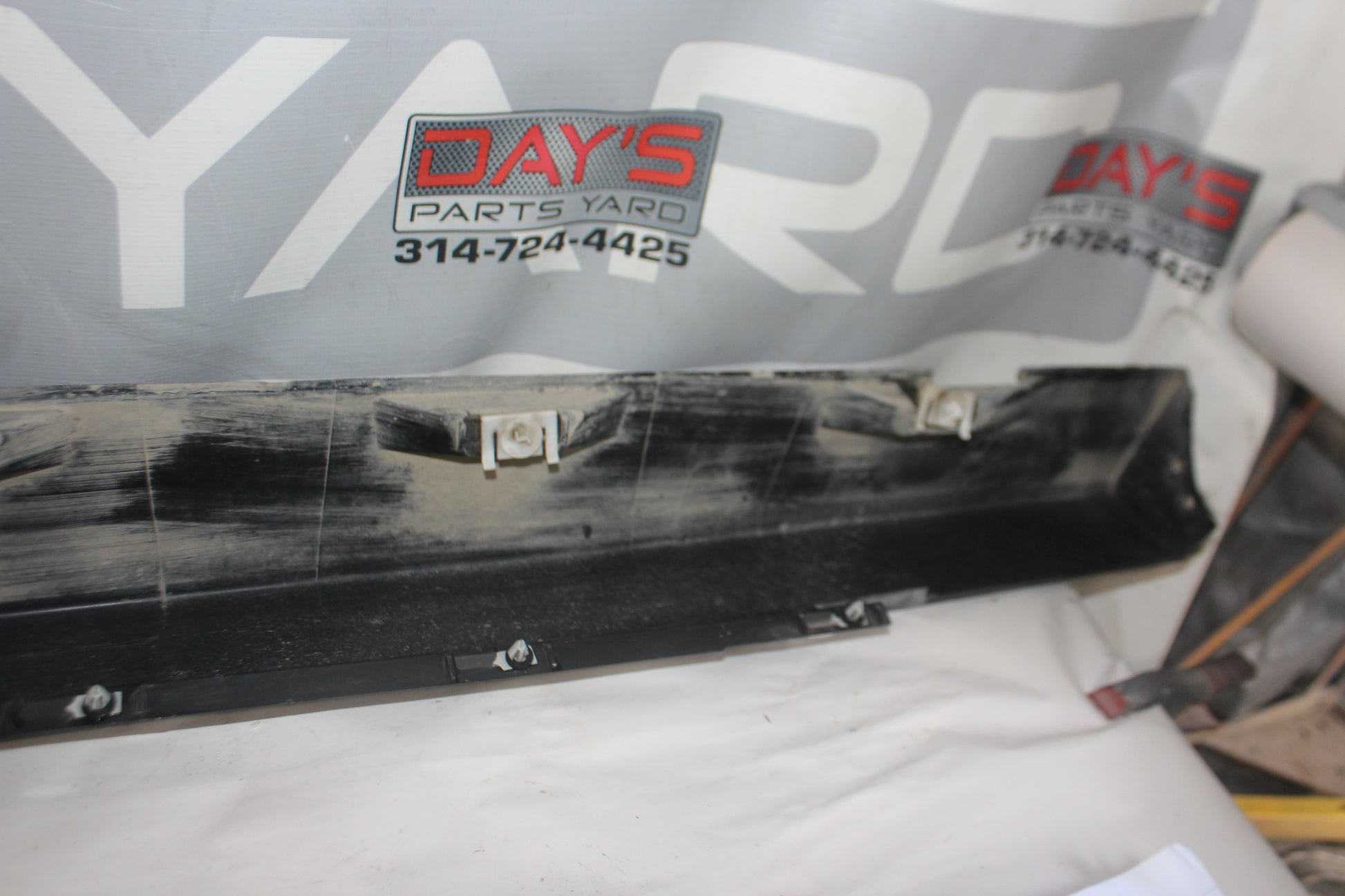 2015 Chevy SS Sedan RH Passenger Rocker Trim Molding OEM - Day's Parts Yard