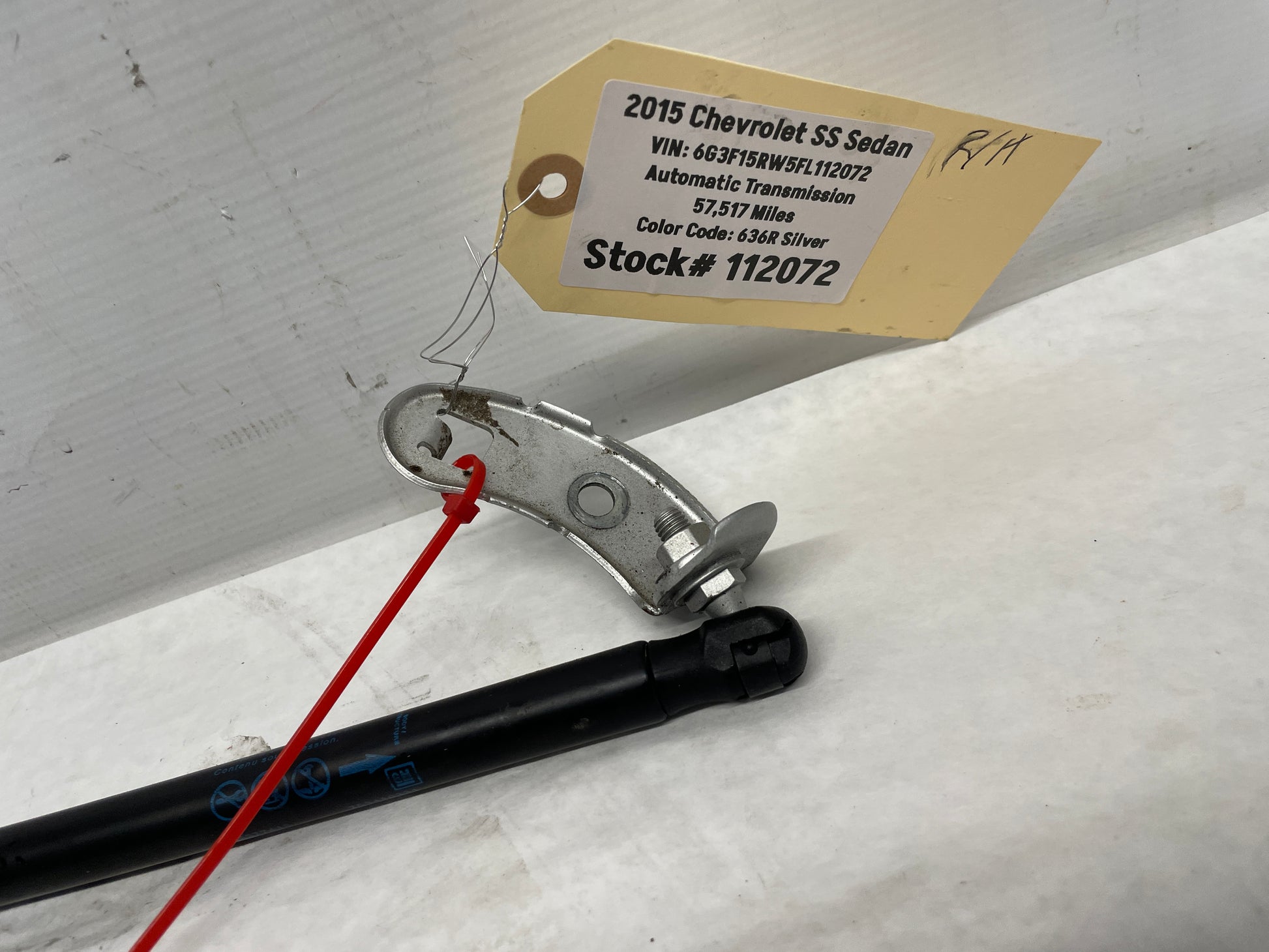 2015 Chevy SS Sedan Hood Shock Strut & Bracket OEM - Day's Parts Yard