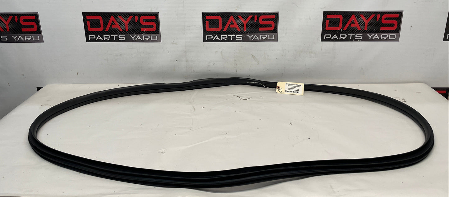 2014 Chevy SS Sedan RH Passenger Front Door Weather Strip Rubber Seal OEM - Day's Parts Yard