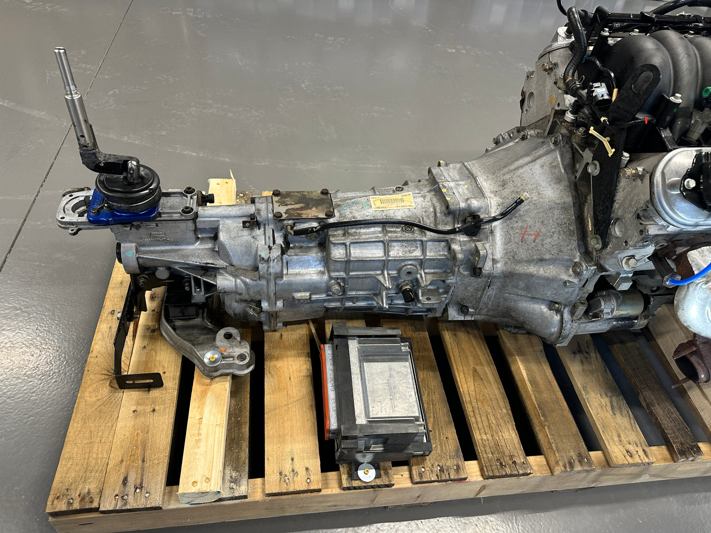 5.7L LS1 Engine T56 Manual Transmission Drivetrain Pullout 350HP 55K