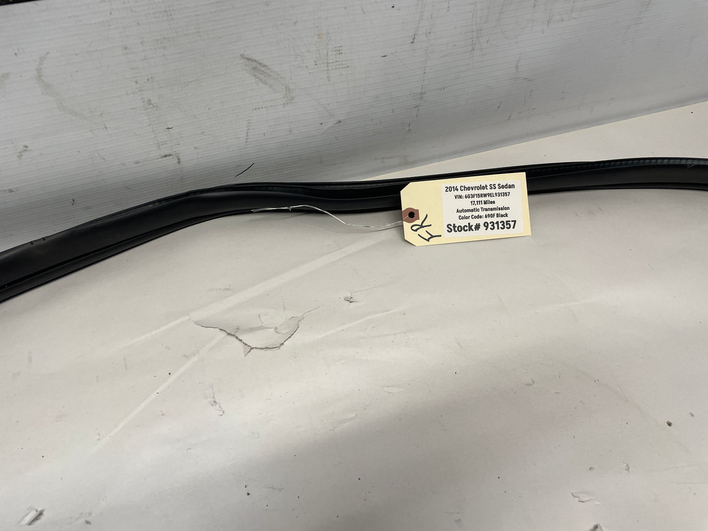 2014 Chevy SS Sedan RH Passenger Front Door Weather Strip Rubber Seal OEM - Day's Parts Yard