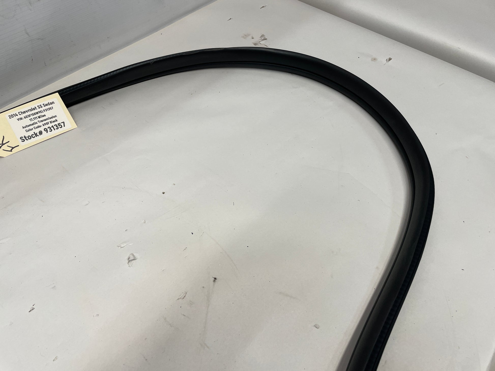 2014 Chevy SS Sedan RH Passenger Front Door Weather Strip Rubber Seal OEM - Day's Parts Yard