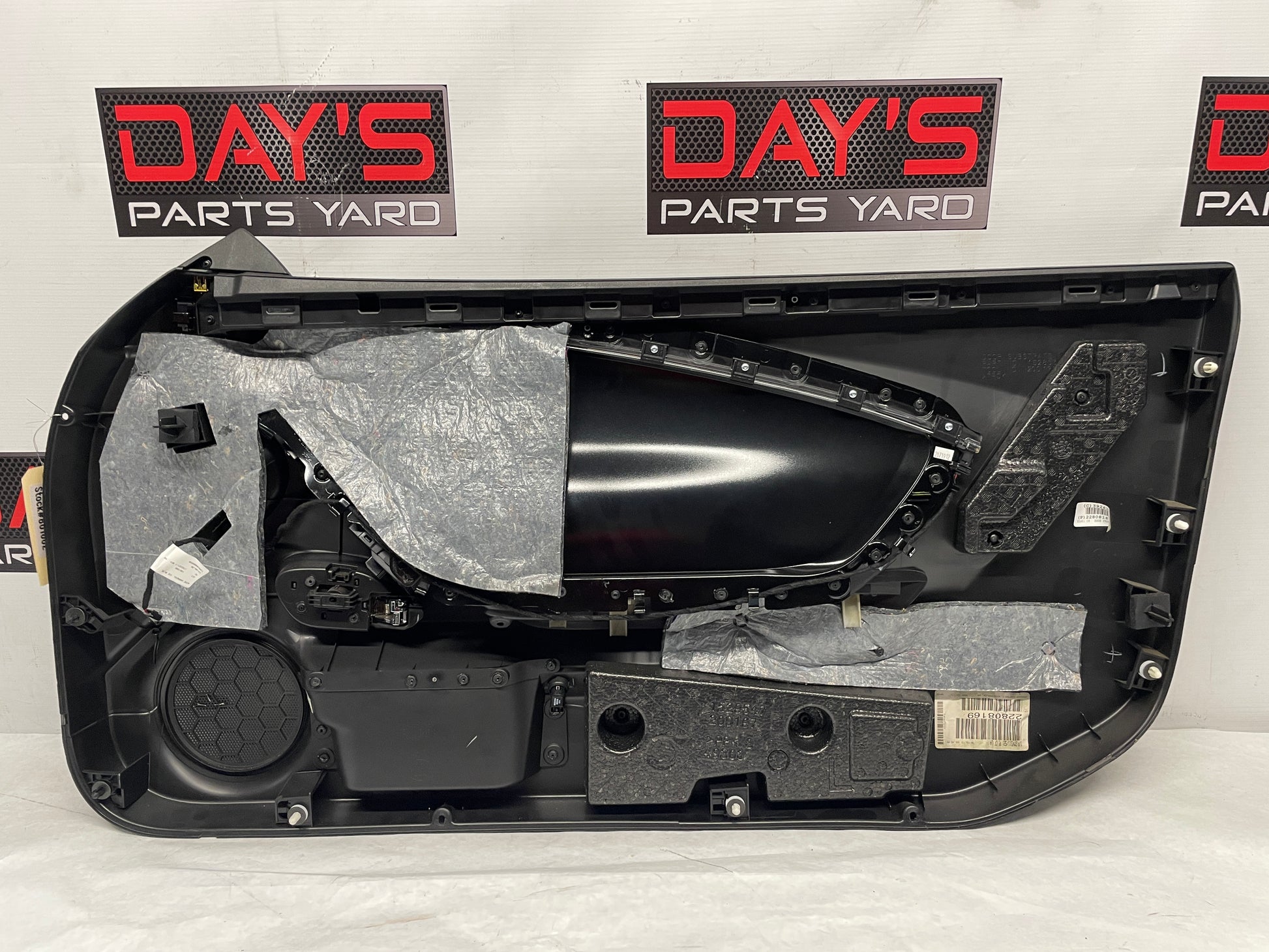 2013 Chevy Camaro ZL1 LH Driver Carbon Flash Front Interior Door Panel OEM - Day's Parts Yard