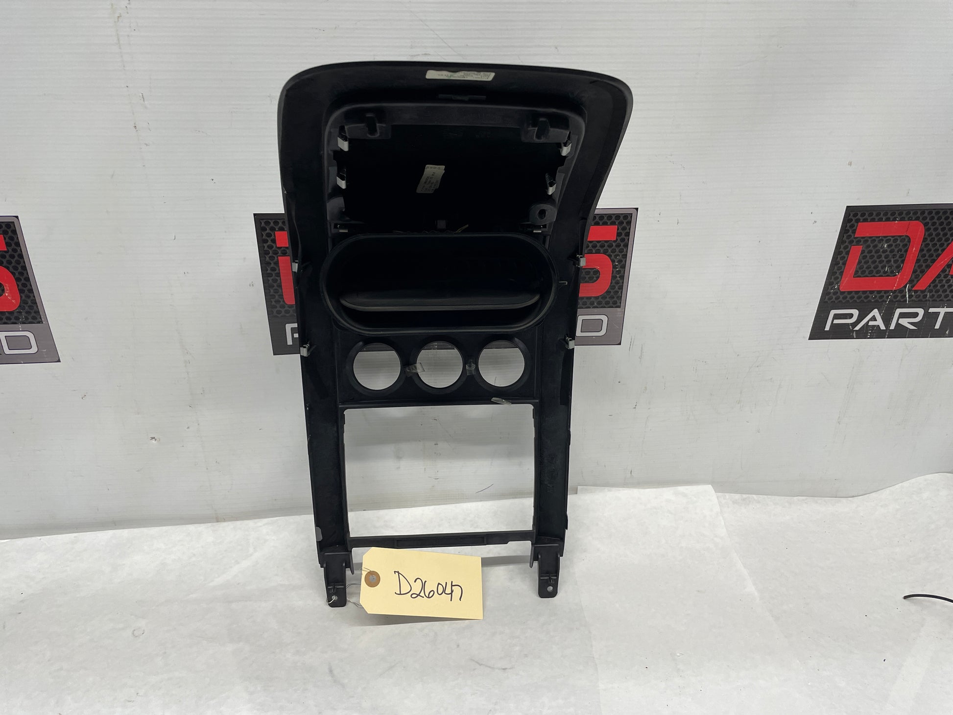 2005 Pontiac GTO Center Dash Radio HVAC Bezel Plate Panel Trim OEM - Day's Parts Yard