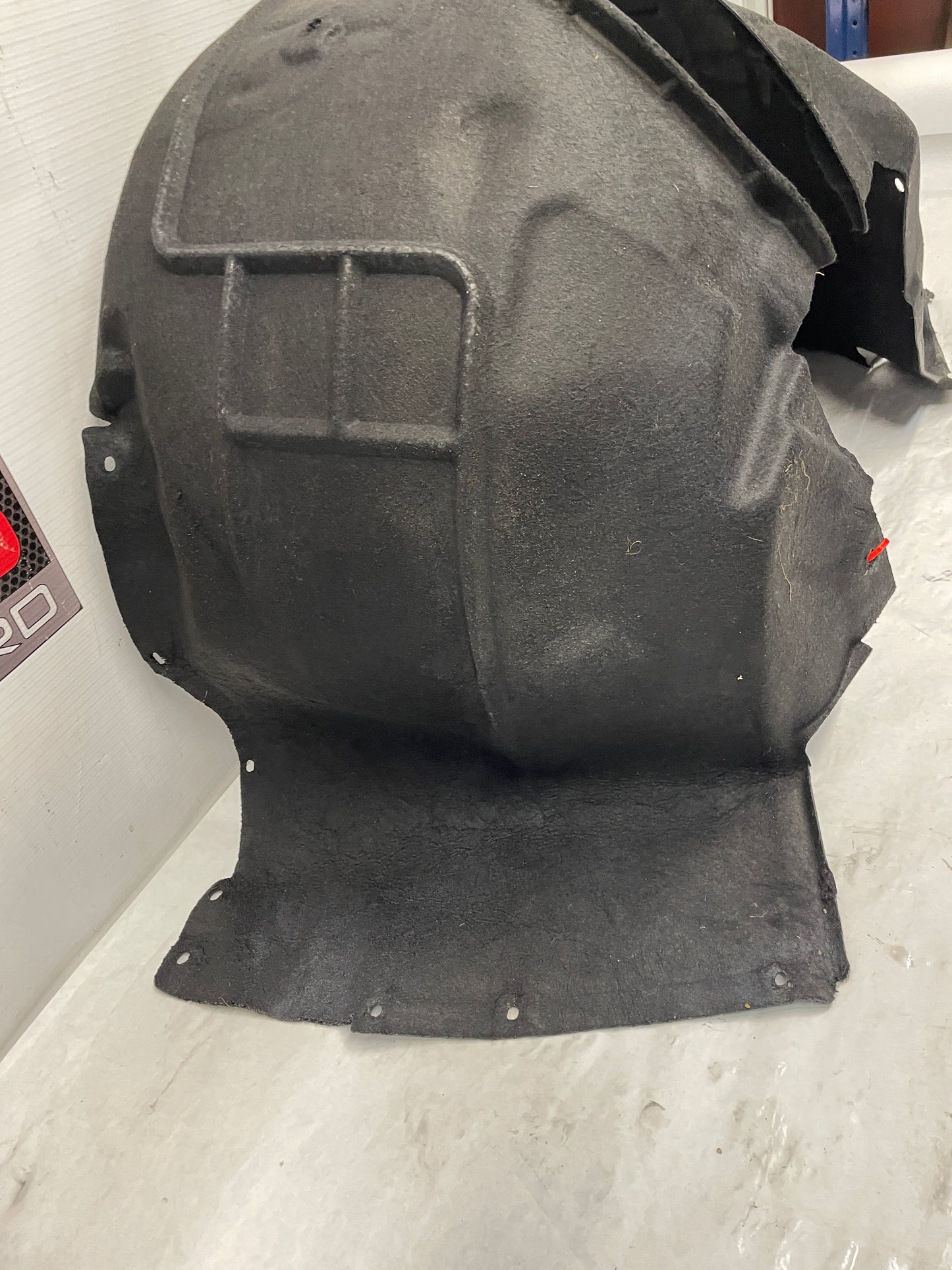 2015 Chevy SS Sedan RH Passenger Front Fender Wheel Well House Liner OEM Damaged