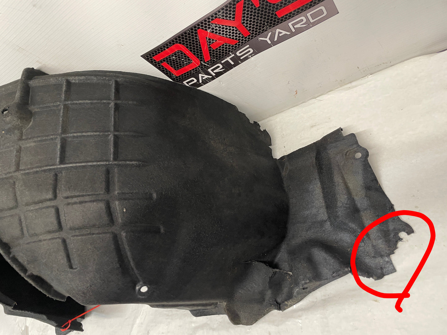 2015 Chevy SS Sedan RH Passenger Front Fender Wheel Well House Liner OEM Damaged