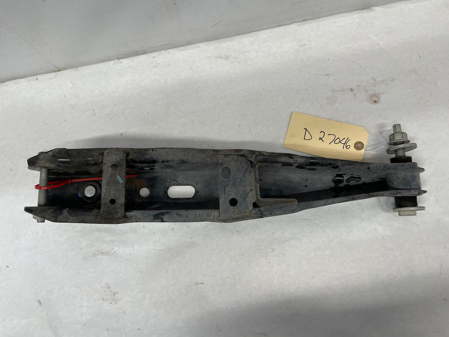 2015 Chevy Camaro SS Rear Suspension RH Passenger Lower Control Arm OEM