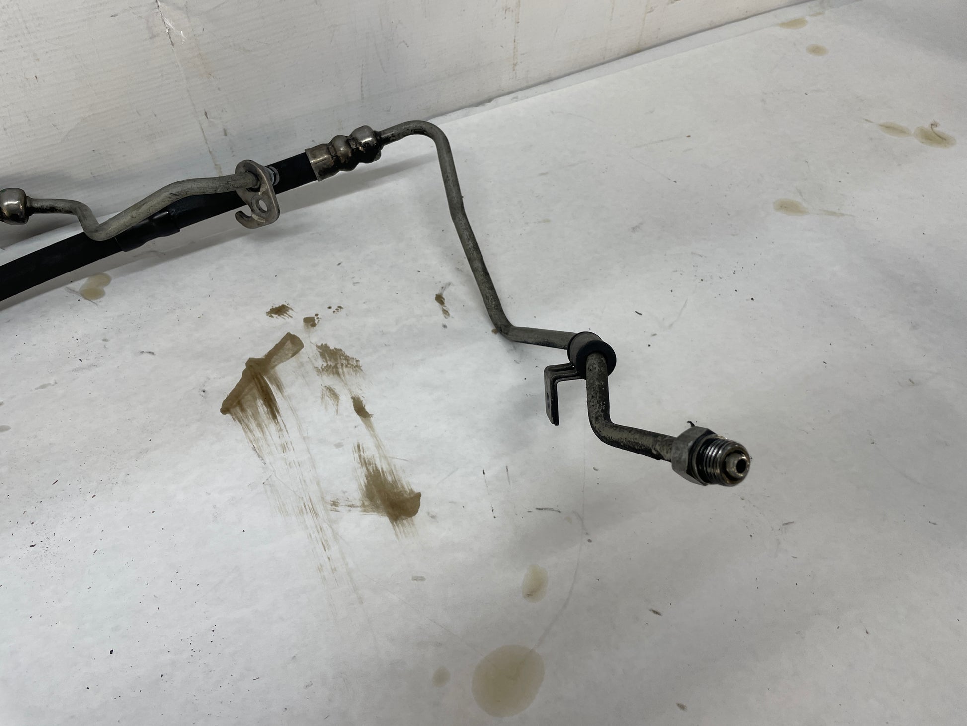 2009 Cadillac CTS-V Sedan Power Steering Lines Hoses Tubes OEM - Day's Parts Yard