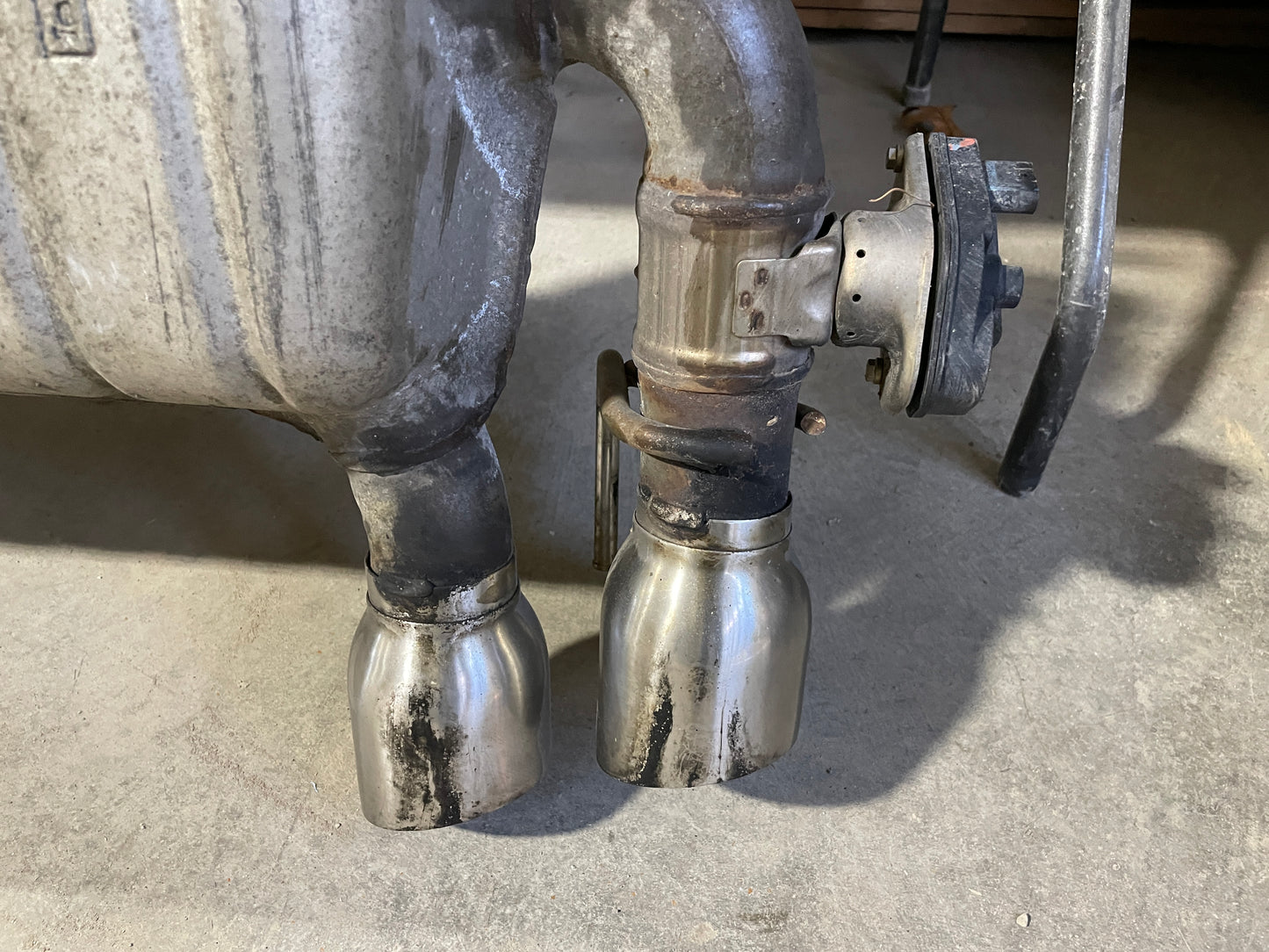 2021 Chevy Camaro SS Exhaust Muffler NPP Bi Mode Active w/ Valves Actuators OEM