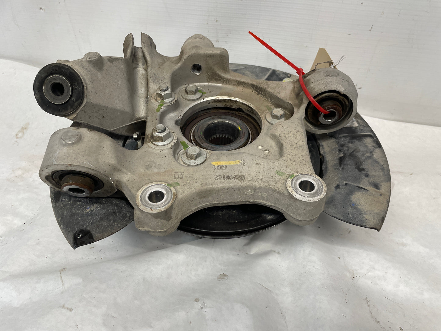 2015 Chevy Camaro SS RH Passenger Rear Spindle Knuckle Hub Wheel Bearing OEM