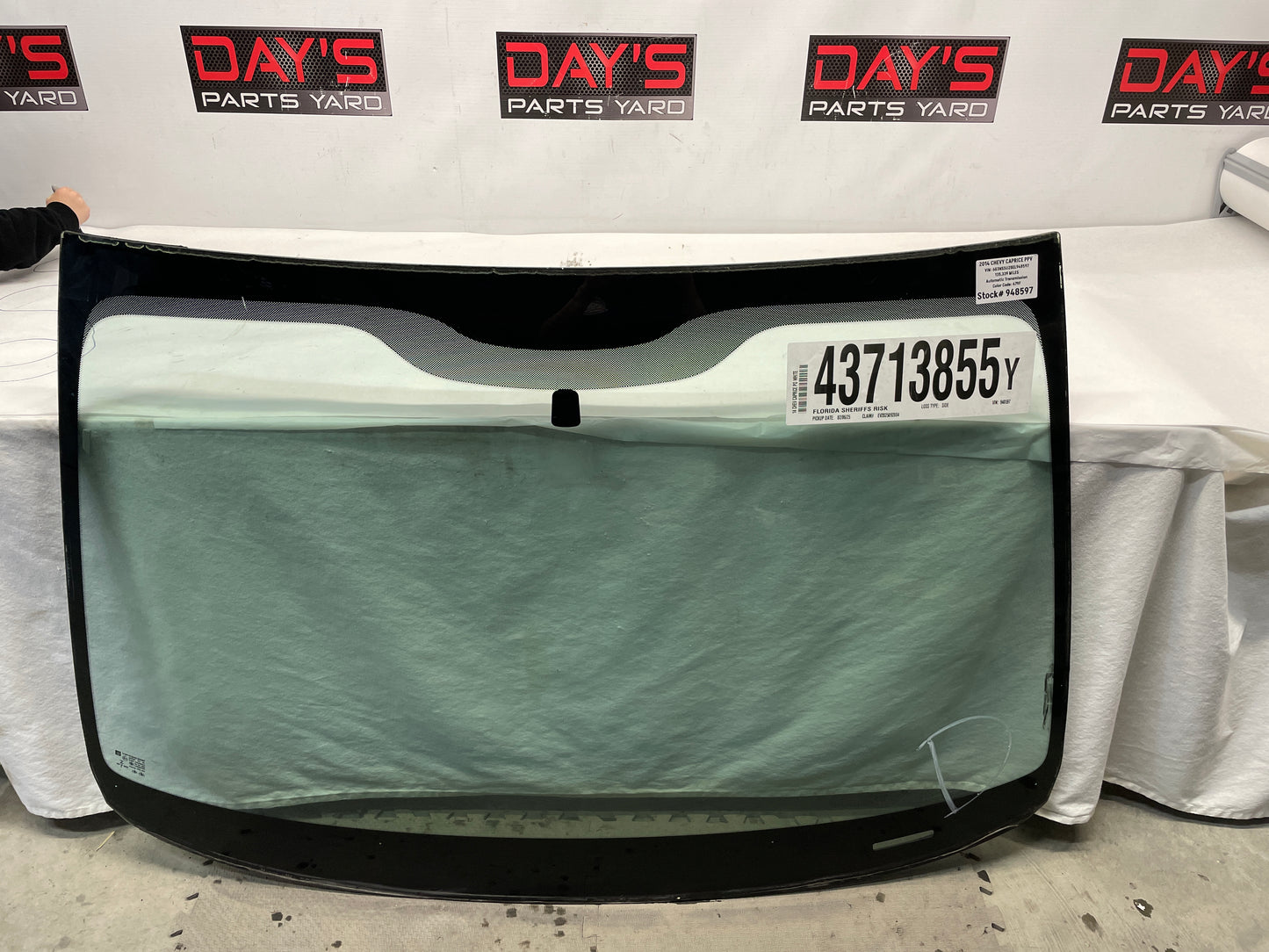 2014 Chevy Caprice PPV Front Windshield Glass OEM LOCAL PICK UP - Day's Parts Yard