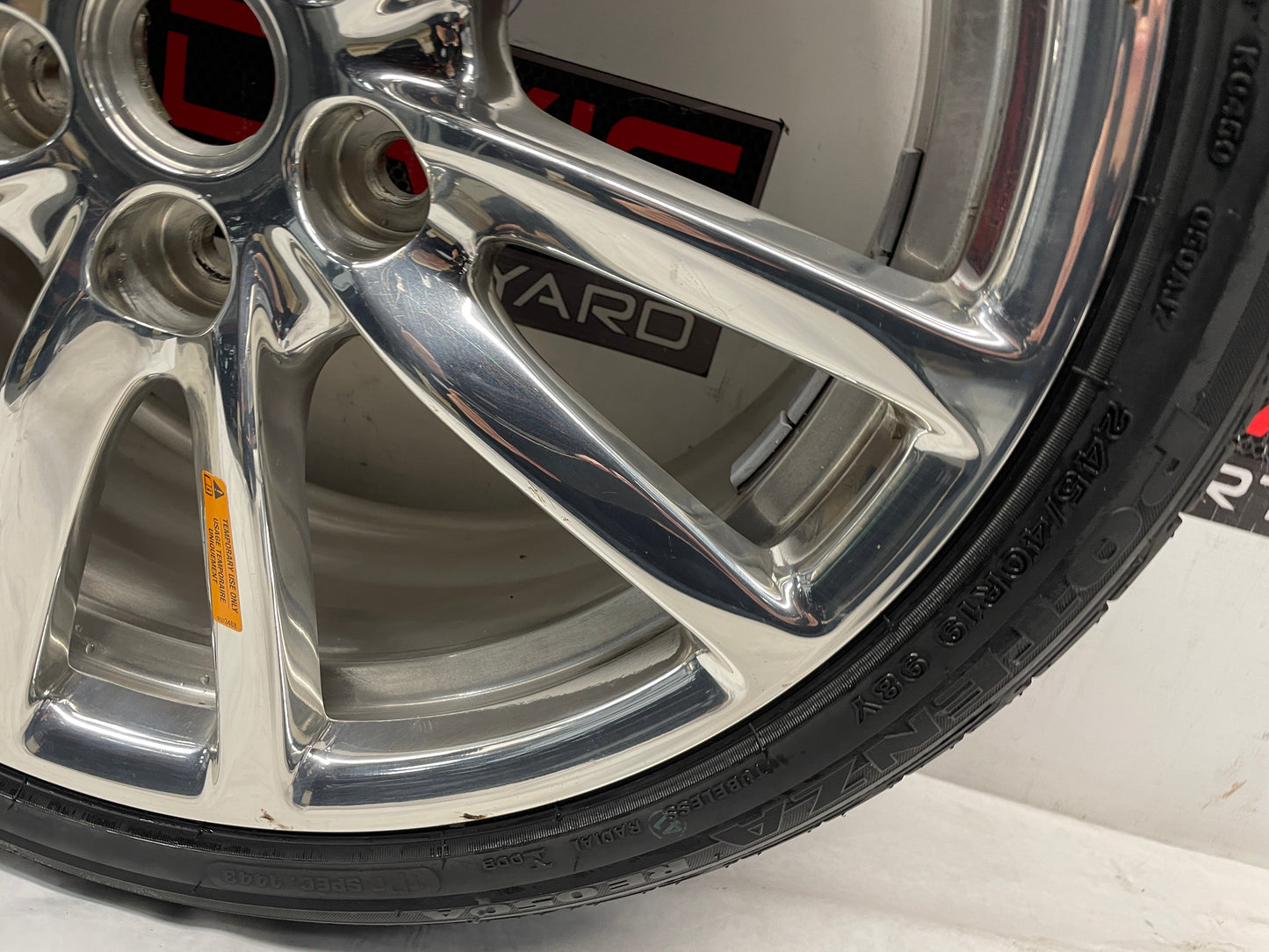 2015 Chevy SS Sedan Factory OEM Front Wheel 19X8.5 & Tire - Day's Parts Yard