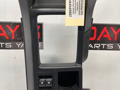 2005 Pontiac GTO Center Console Armrest OEM - Day's Parts Yard