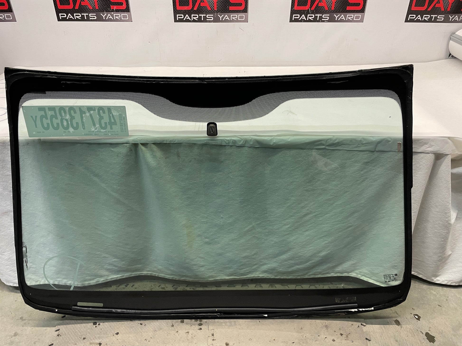 2014 Chevy Caprice PPV Front Windshield Glass OEM LOCAL PICK UP - Day's Parts Yard