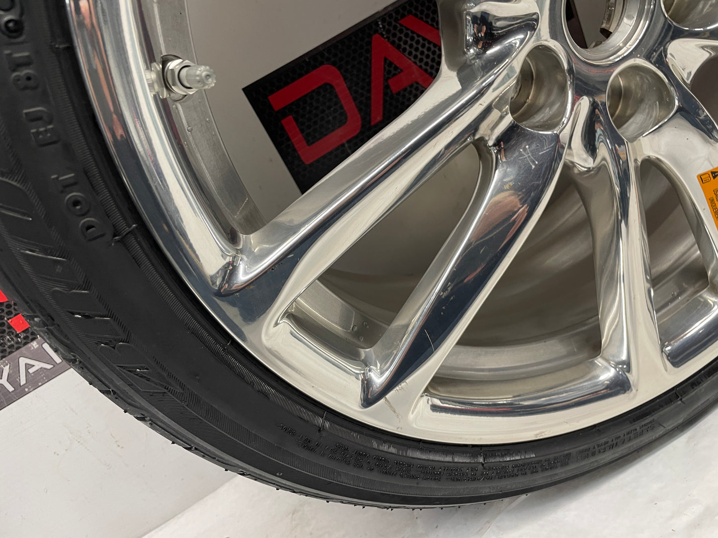 2015 Chevy SS Sedan Factory OEM Front Wheel 19X8.5 & Tire - Day's Parts Yard