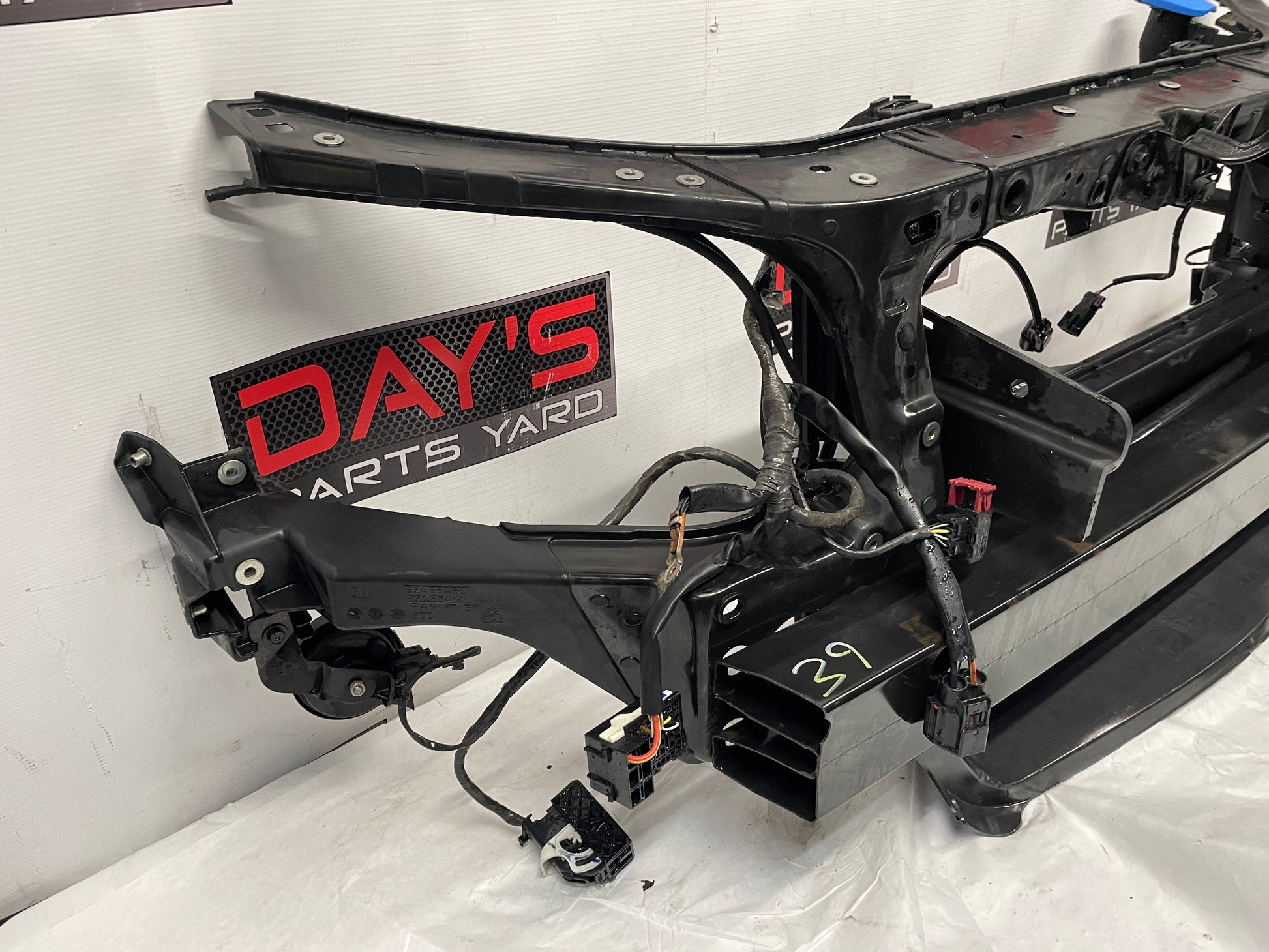 2015 Chevy SS Sedan  Front Radiator Core Support Bracket Brace Assembly OEM - Day's Parts Yard