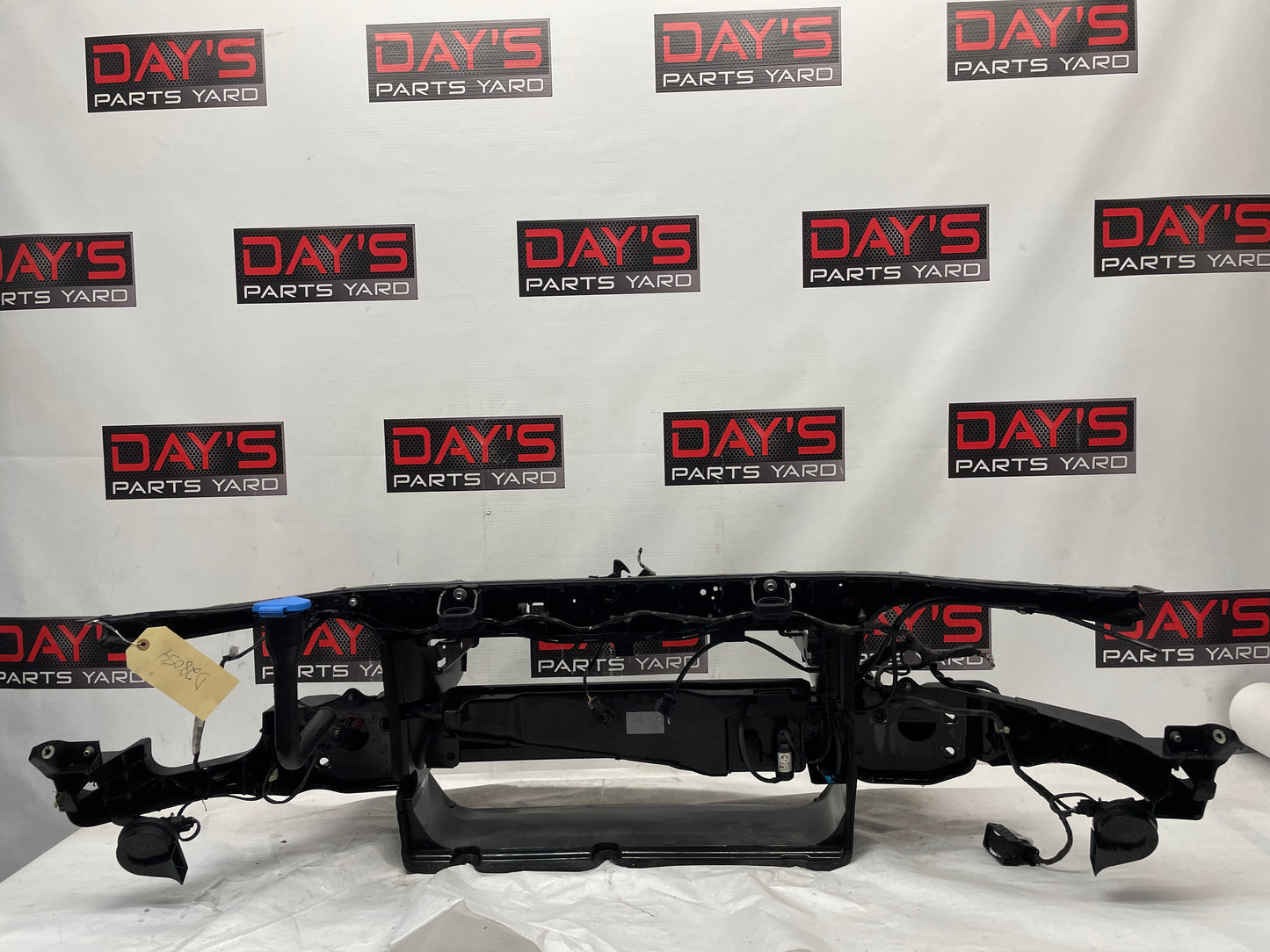 2015 Chevy SS Sedan  Front Radiator Core Support Bracket Brace Assembly OEM - Day's Parts Yard