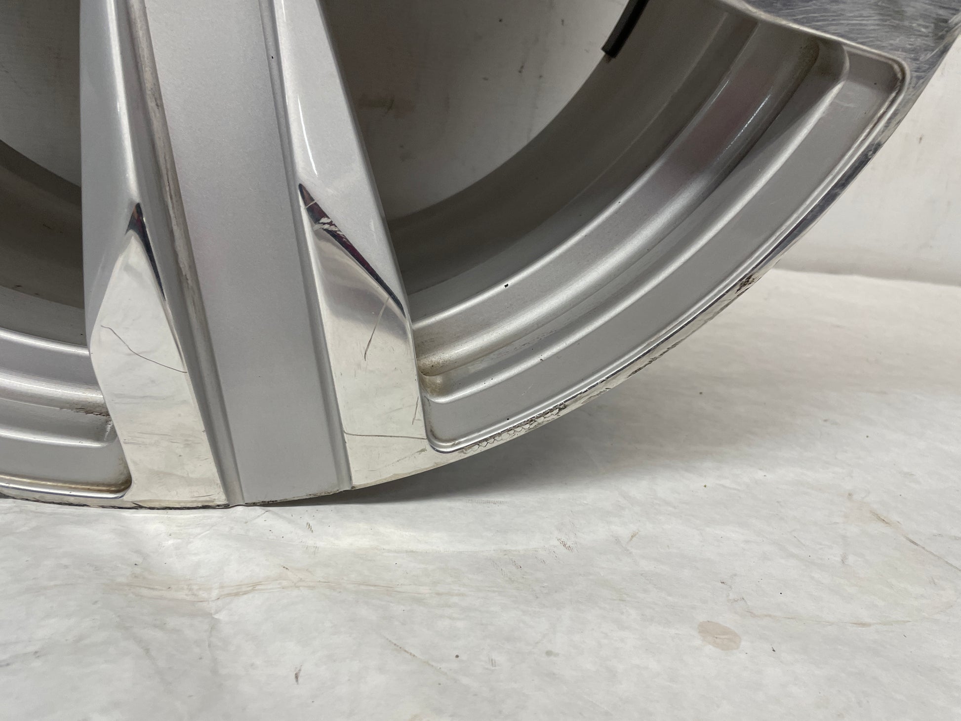 2013 Chevy Camaro ZL1 Front ZL1 Wheel 20X10 OEM - Day's Parts Yard