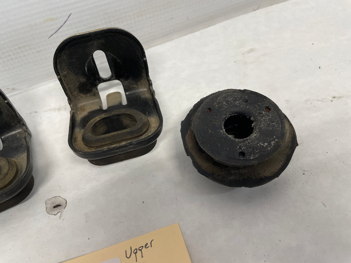 2015 Chevy Camaro SS Upper Radiator Mounts and Lower Insulator Bushings OEM