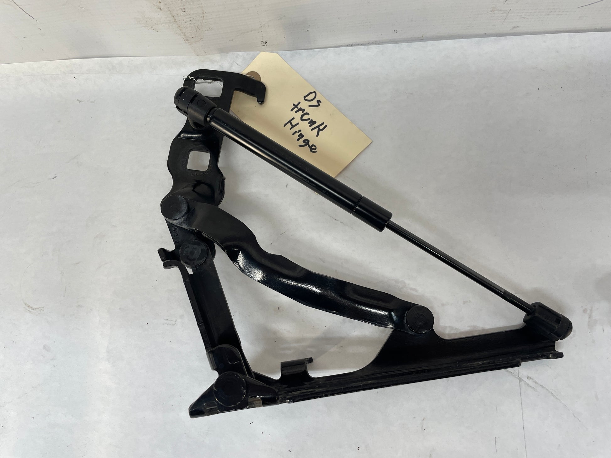 2004 Chevy C5 Corvette Z06 RH & LH Trunk Deck Lid Hinges OEM - Day's Parts Yard