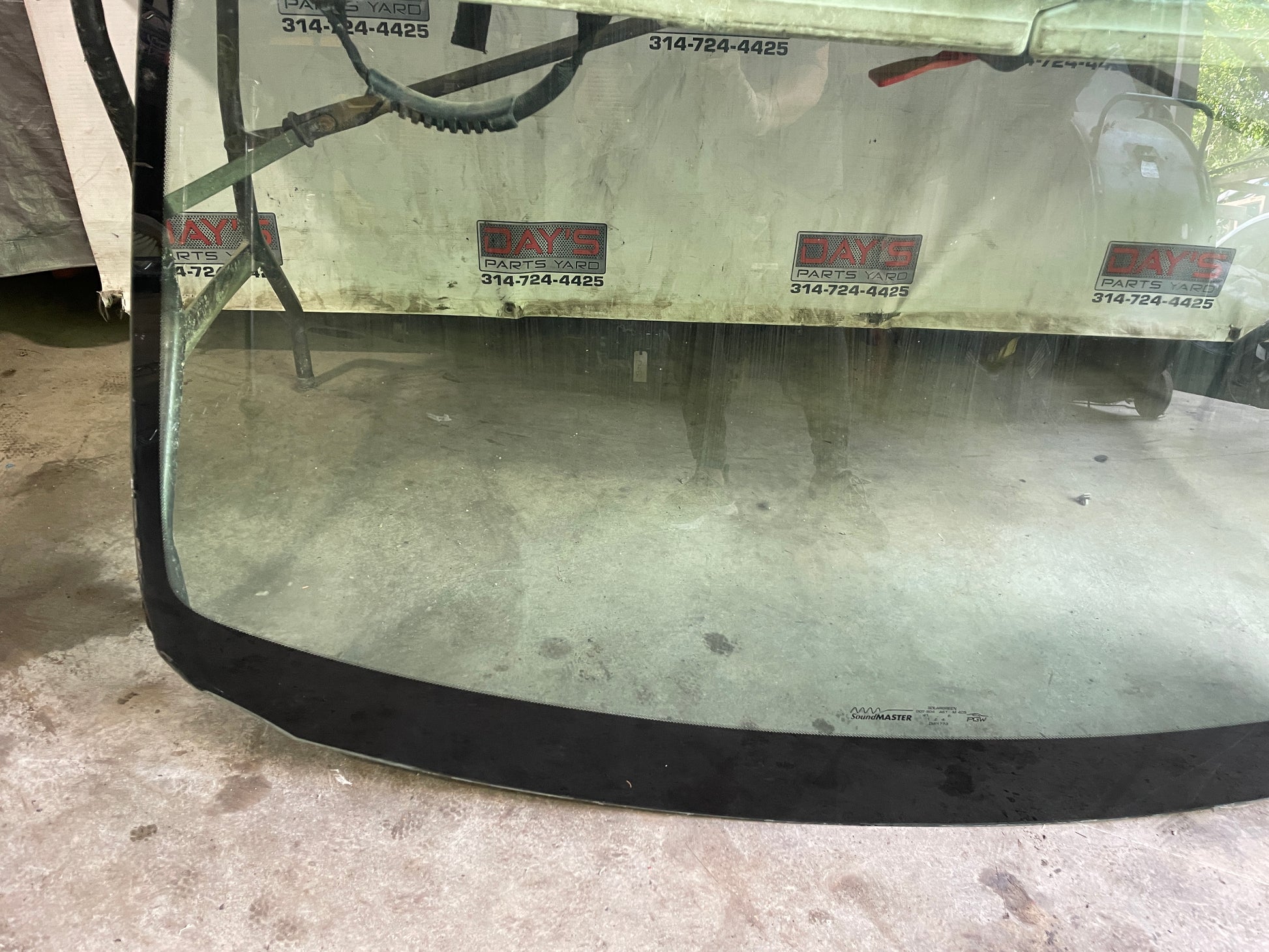 2009 Pontiac G8 Base Front Windshield Window Glass OEM LOCAL PICK UP - Day's Parts Yard