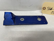 2005 Pontiac GTO RH Passenger Fender Side Skirt Rocker Molding Support Bracket OEM - Day's Parts Yard