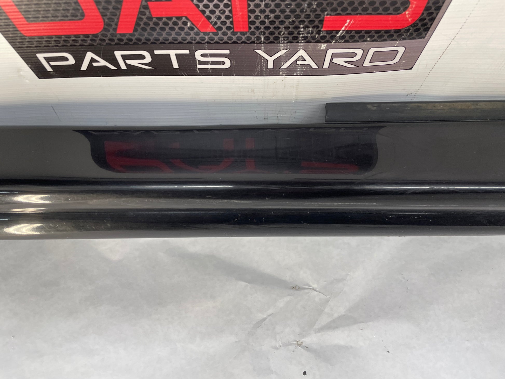 2004 Pontiac GTO RH Passenger Rocker Molding Side Skirt Panel Trim OEM - Day's Parts Yard