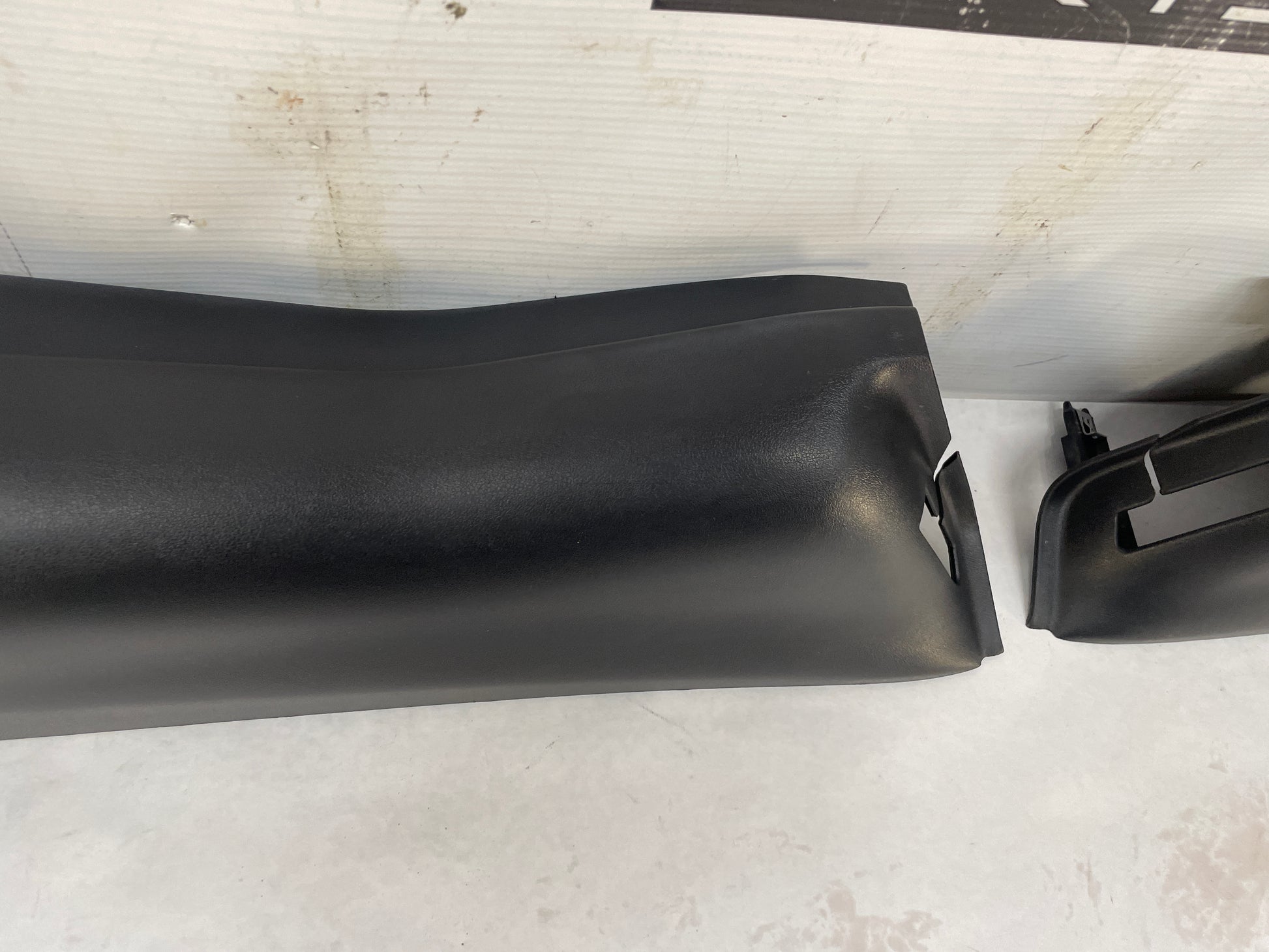 2004 Chevy C5 Corvette Z06 RH & LH B Pillar Seat Belt Cover Trim Panel OEM - Day's Parts Yard