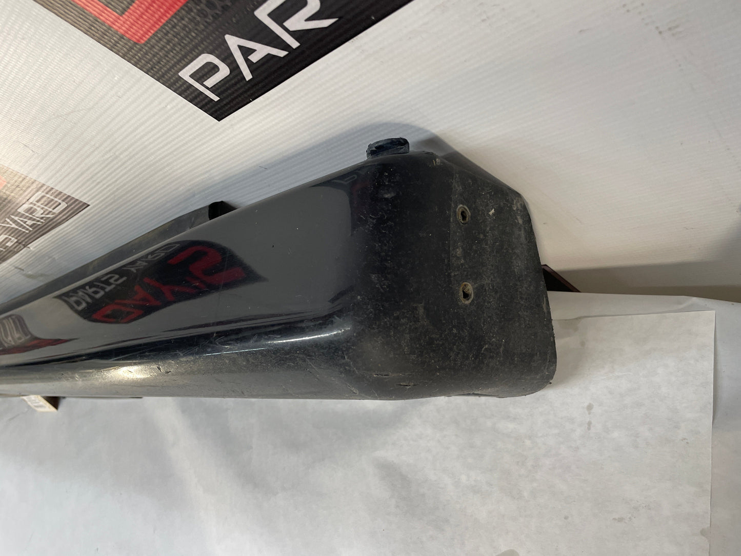 2004 Pontiac GTO RH Passenger Rocker Molding Side Skirt Panel Trim OEM - Day's Parts Yard