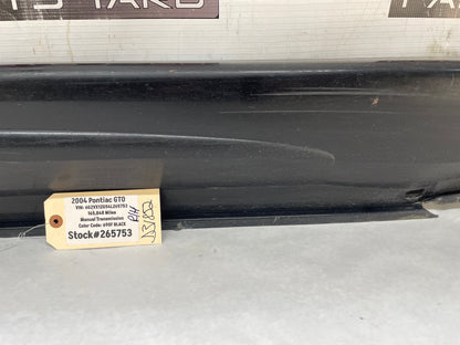 2004 Pontiac GTO RH Passenger Rocker Molding Side Skirt Panel Trim OEM - Day's Parts Yard