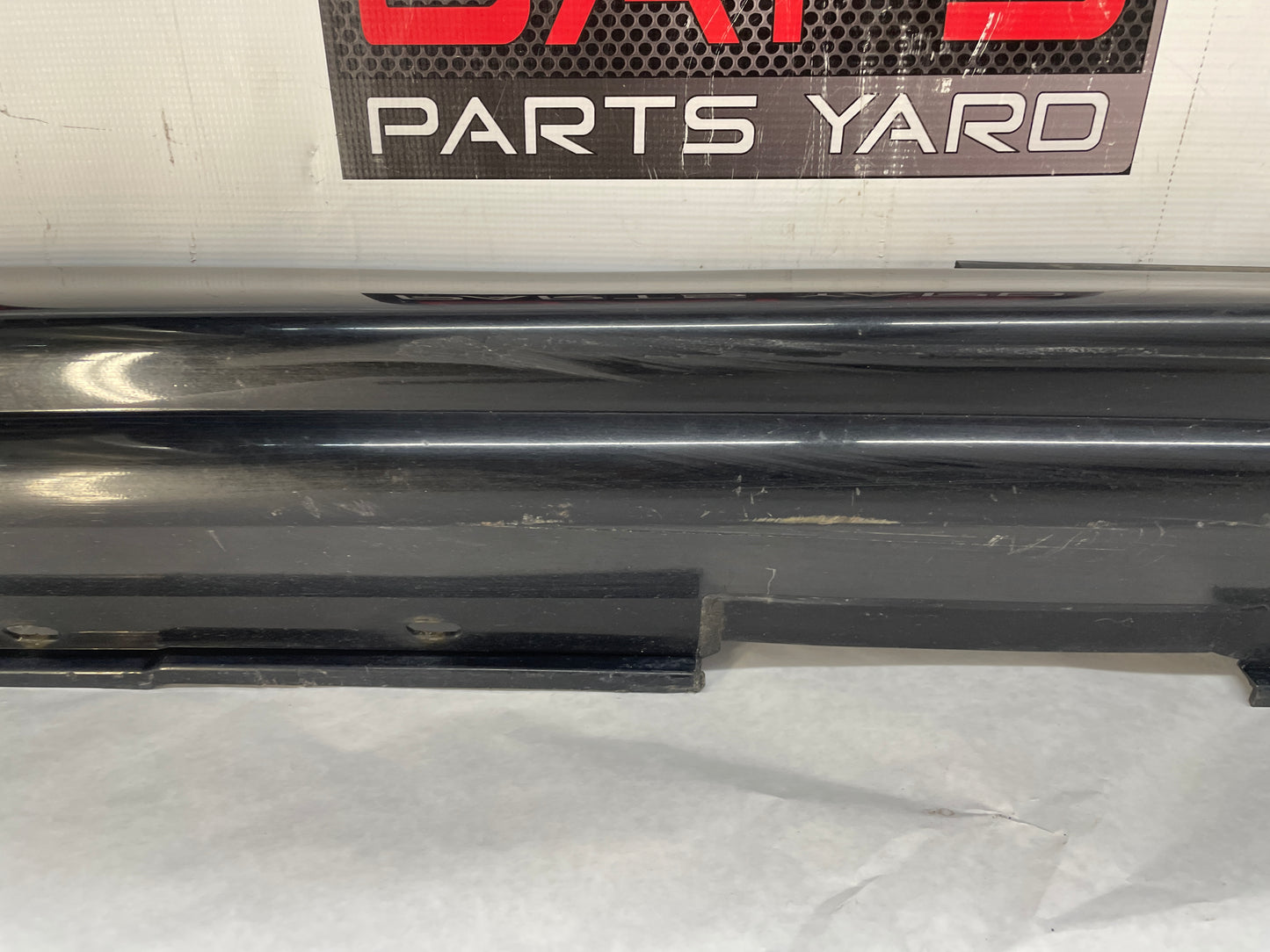 2004 Pontiac GTO RH Passenger Rocker Molding Side Skirt Panel Trim OEM - Day's Parts Yard