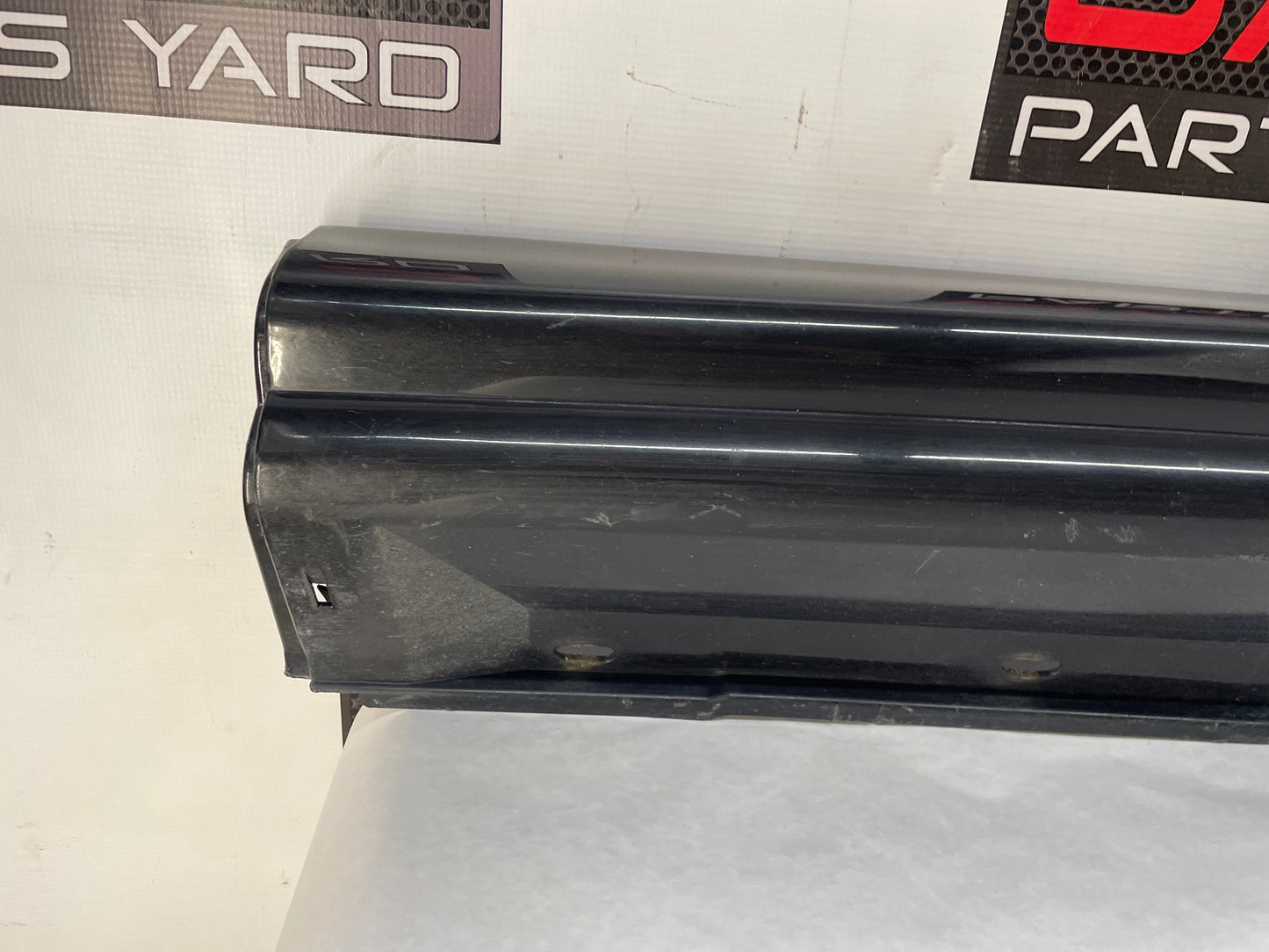 2004 Pontiac GTO RH Passenger Rocker Molding Side Skirt Panel Trim OEM - Day's Parts Yard