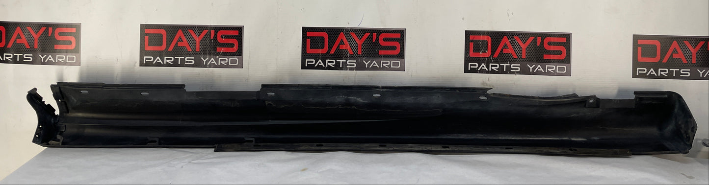 2004 Pontiac GTO RH Passenger Rocker Molding Side Skirt Panel Trim OEM - Day's Parts Yard