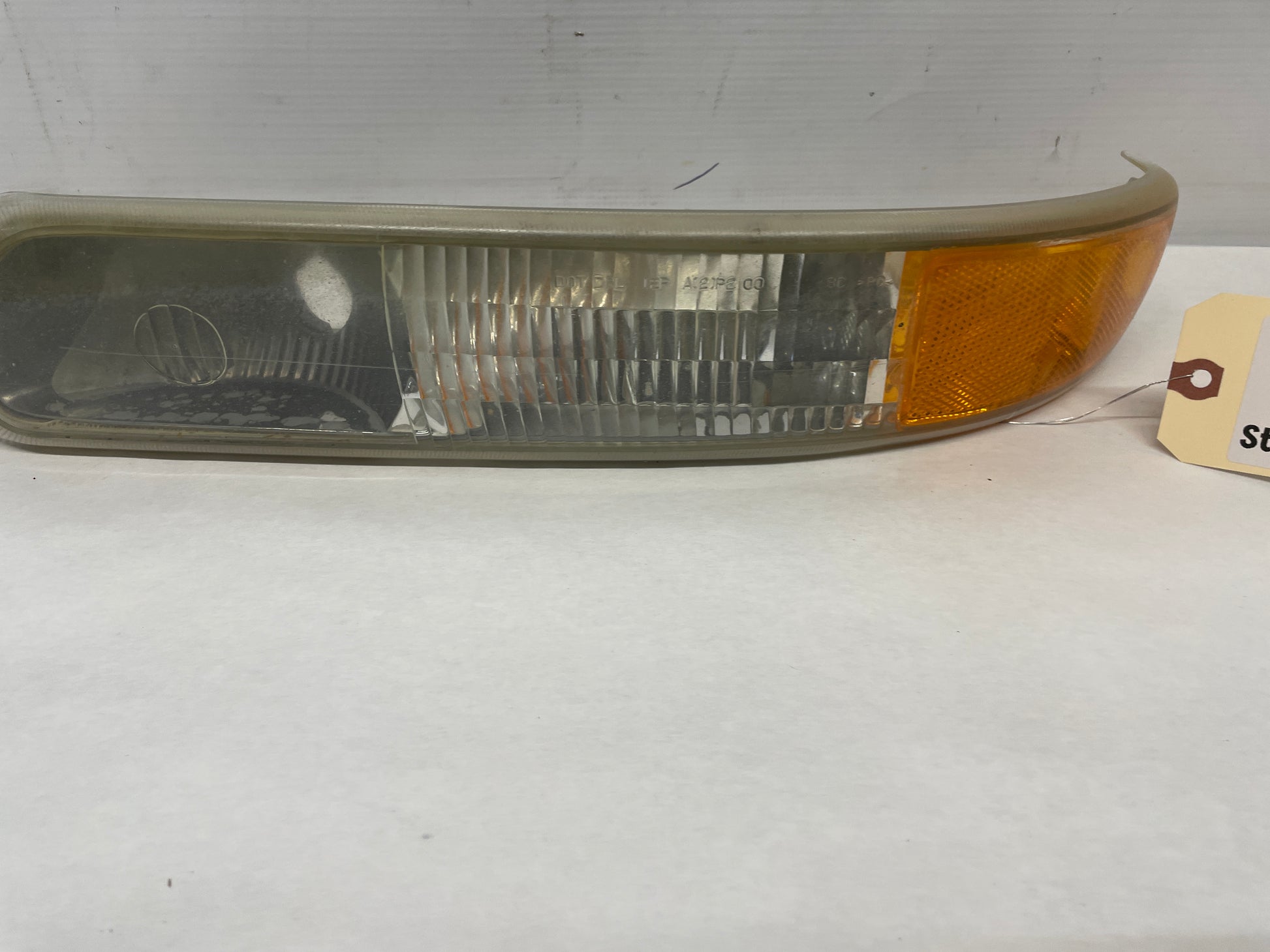 2003 Chevy Suburban LH Driver Front Turn Signal Running Light Lamp OEM - Day's Parts Yard