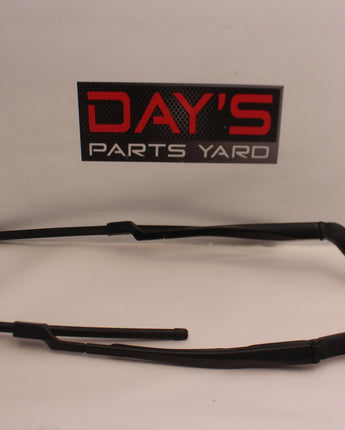 2018 Cadillac CTS-V RH & LH Windshield Wiper Arms OEM