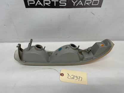 2003 Chevy Suburban LH Driver Front Turn Signal Running Light Lamp OEM - Day's Parts Yard