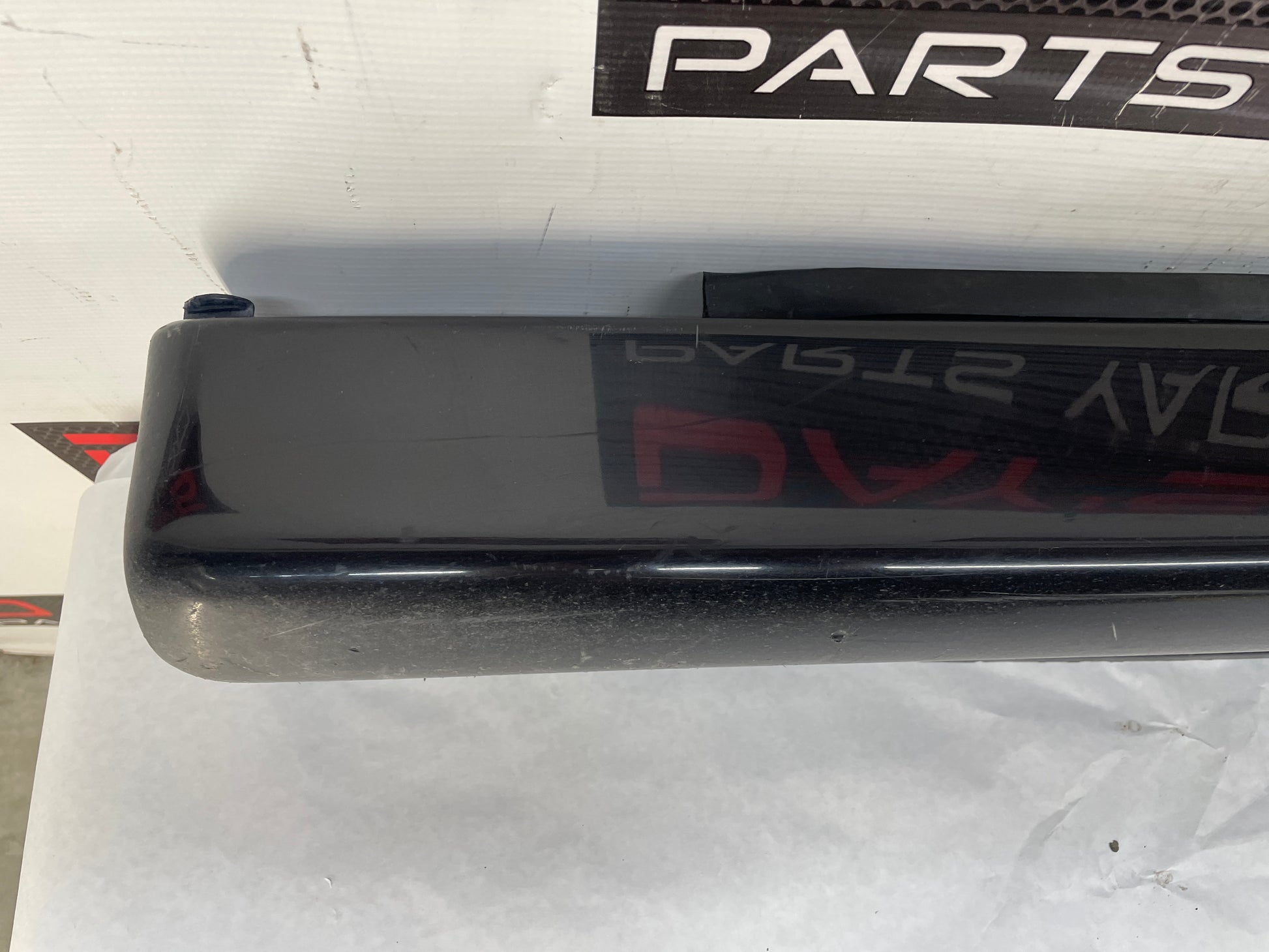 2004 Pontiac GTO LH Driver Rocker Molding Side Skirt Trim Panel OEM - Day's Parts Yard