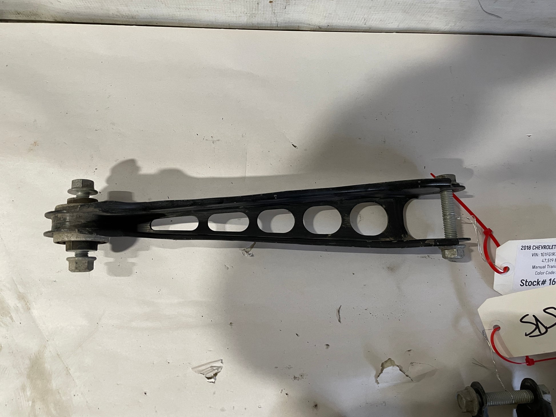 2018 Chevy Camaro SS Rear RH Passenger Lower Control Arm OEM - Day's Parts Yard