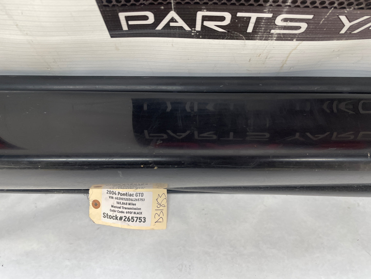 2004 Pontiac GTO LH Driver Rocker Molding Side Skirt Trim Panel OEM - Day's Parts Yard