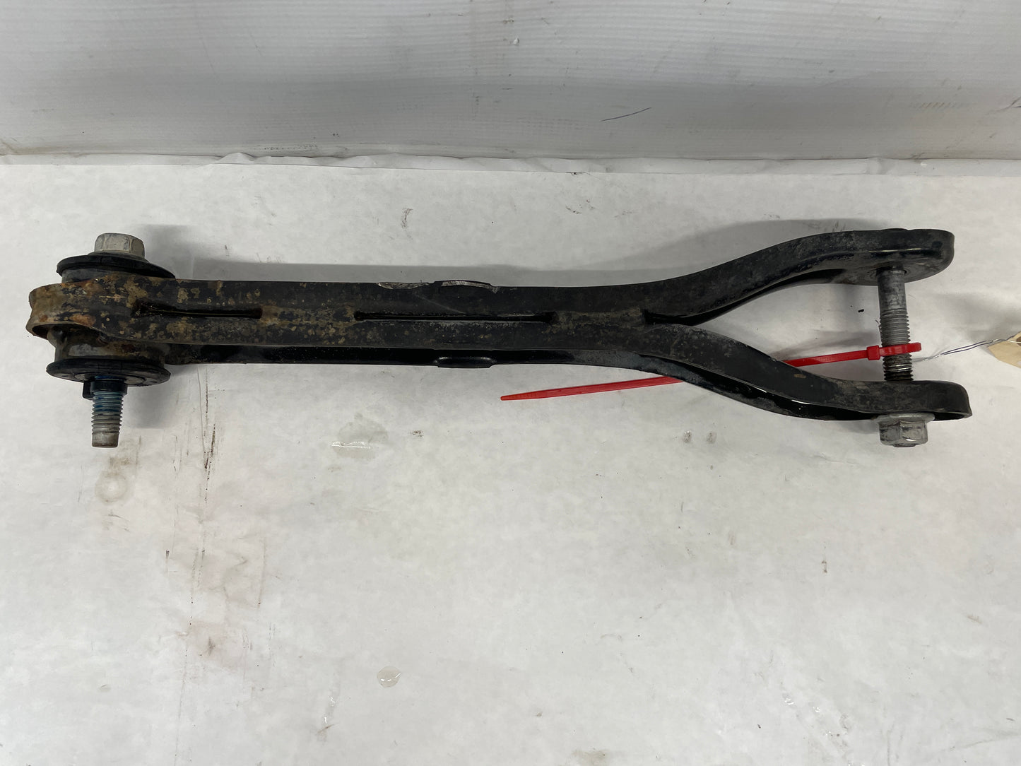 2015 Chevy Camaro SS RH Passenger Rear Suspension Trailing Arm OEM