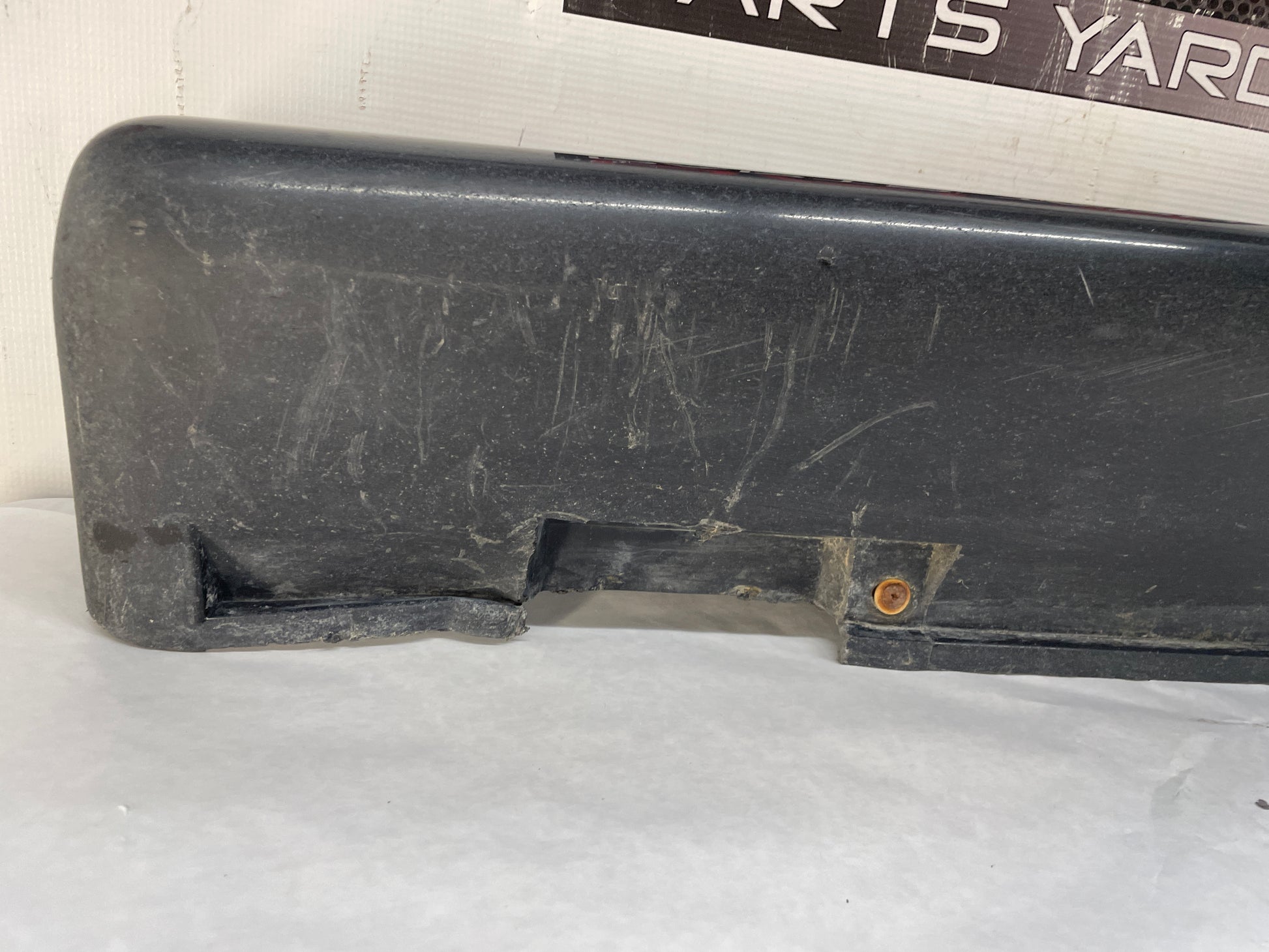 2004 Pontiac GTO LH Driver Rocker Molding Side Skirt Trim Panel OEM - Day's Parts Yard