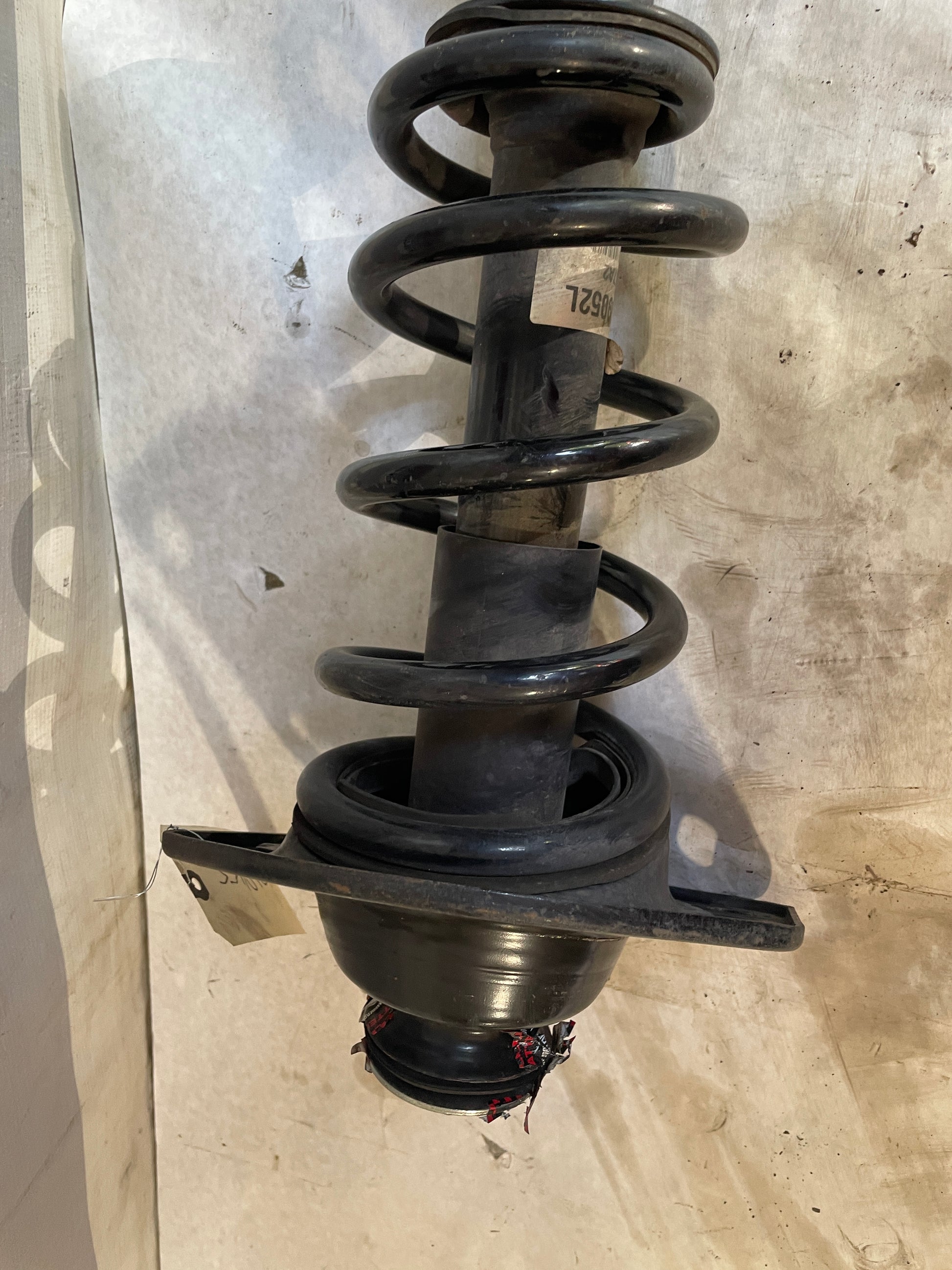 2010 Chevy Camaro SS Rear LH Driver Shock Strut Absorber Assembly OEM - Day's Parts Yard