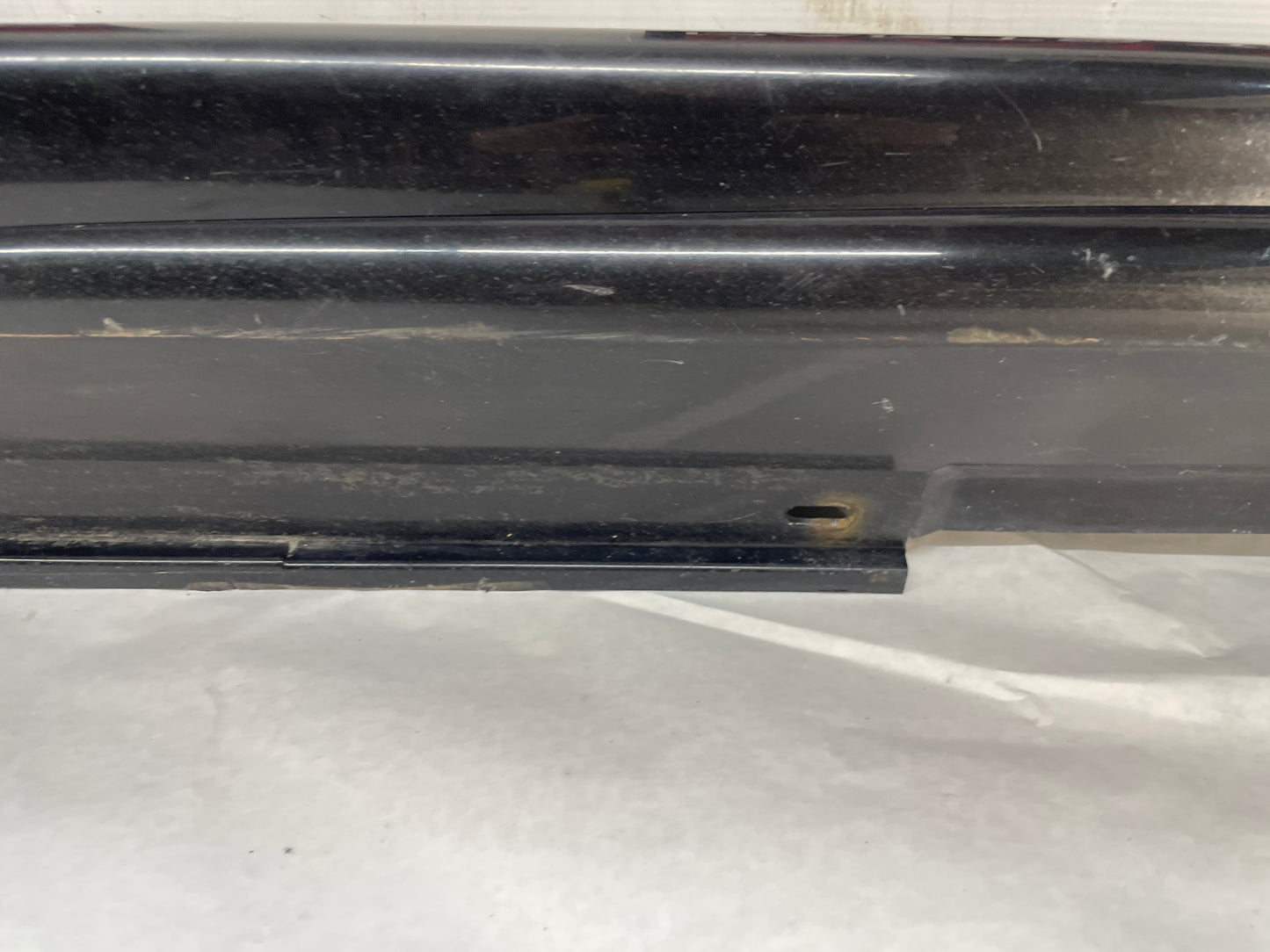 2004 Pontiac GTO LH Driver Rocker Molding Side Skirt Trim Panel OEM - Day's Parts Yard